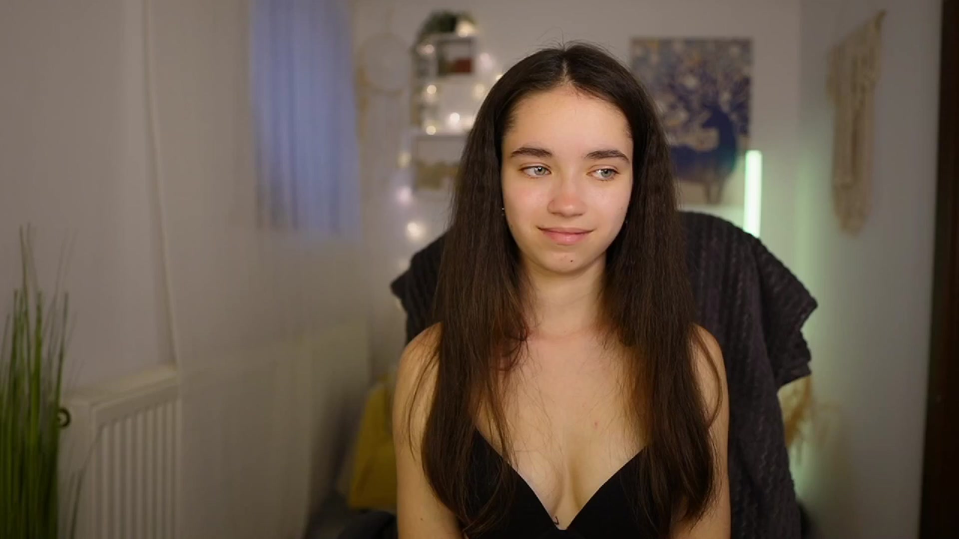 Gallery image thumbnail from Gia_Paige18's myfreecams stream on, 05/14/2024, 11:25 image 15 of 20