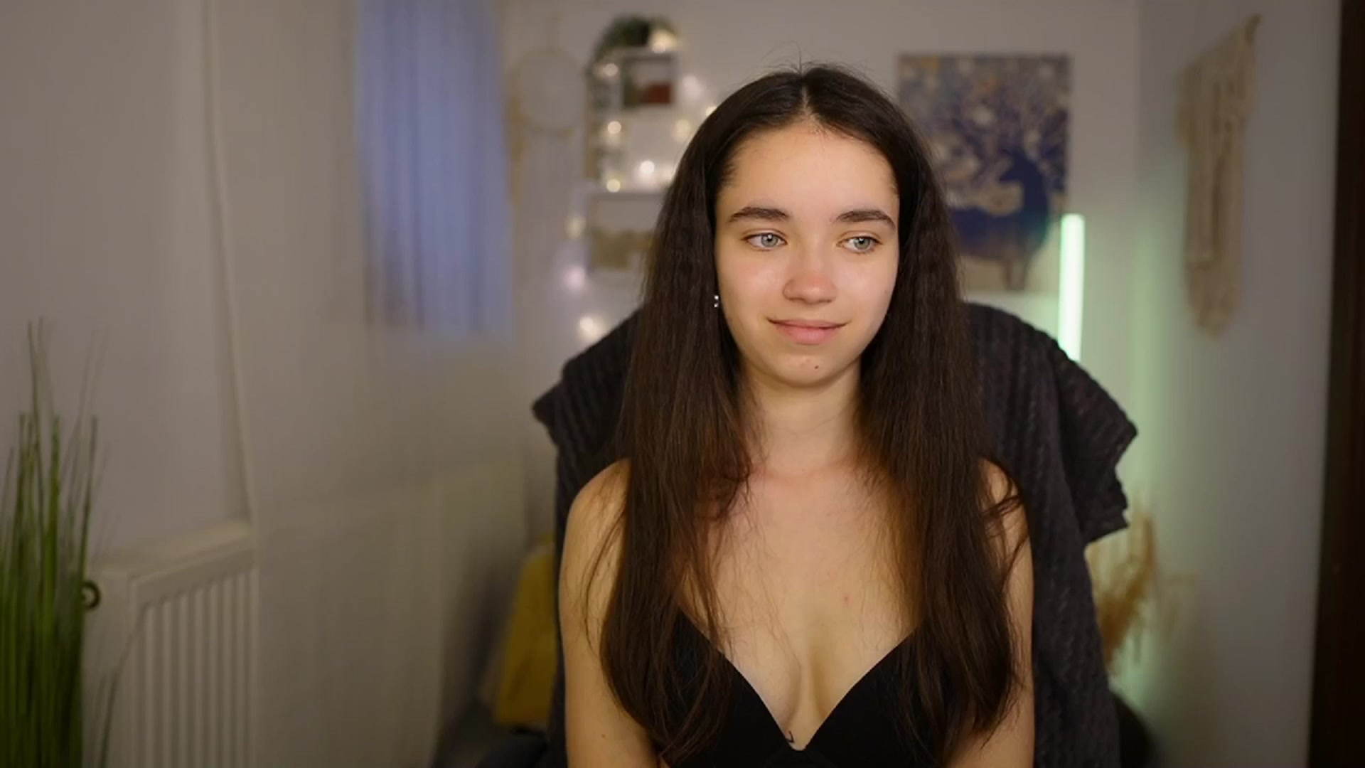Gallery image thumbnail from Gia_Paige18's myfreecams stream on, 05/14/2024, 11:25 image 1 of 20
