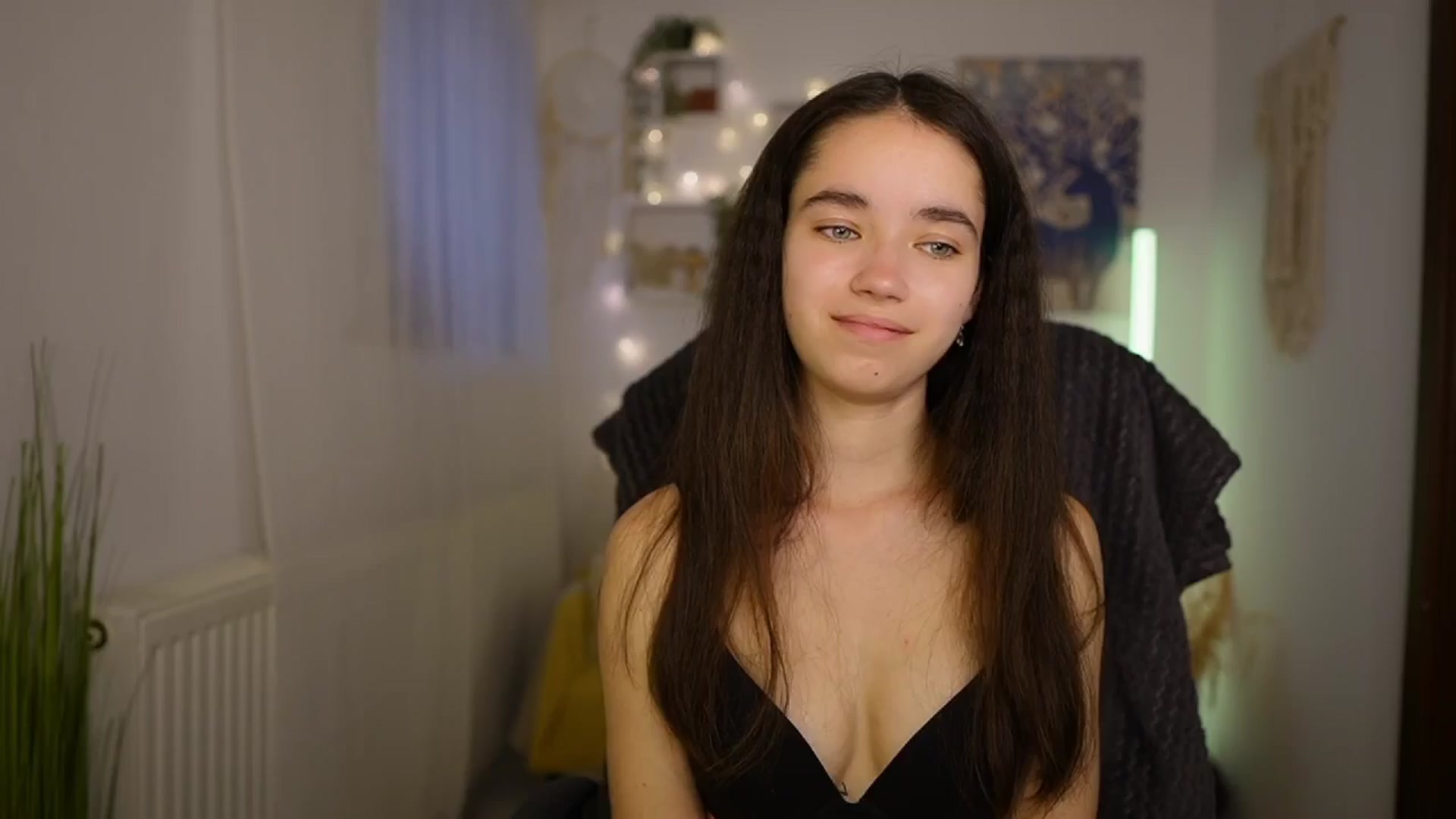 Gallery image thumbnail from Gia_Paige18's myfreecams stream on, 05/14/2024, 11:25 image 12 of 20