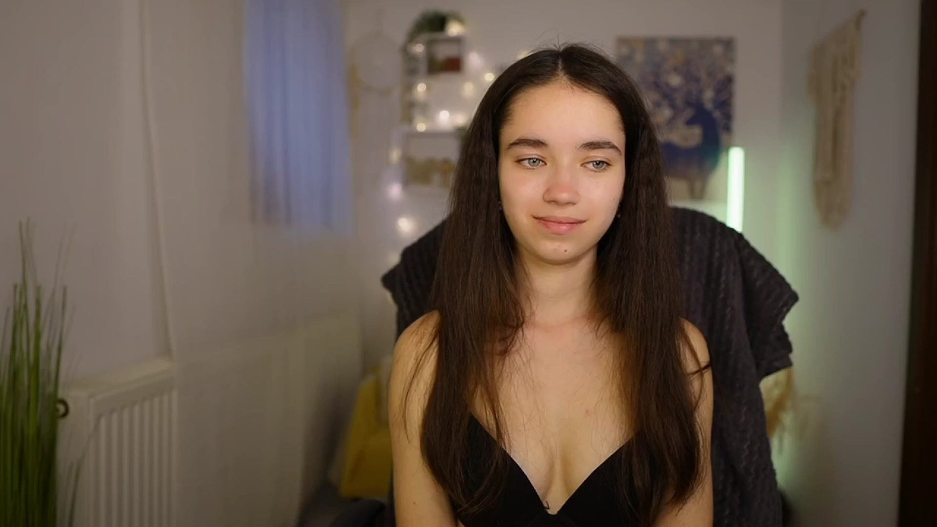 Gallery image thumbnail from Gia_Paige18's myfreecams stream on, 05/14/2024, 11:25 image 9 of 20