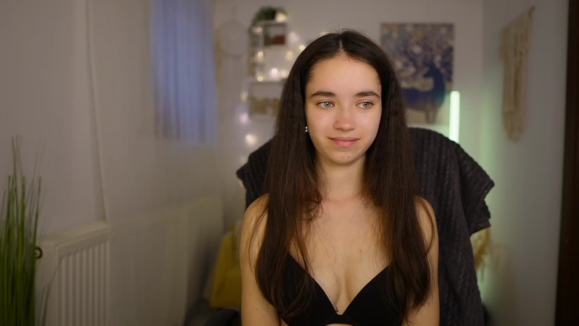 Gallery image thumbnail from Gia_Paige18's myfreecams stream on, 05/14/2024, 11:25 image 17 of 20