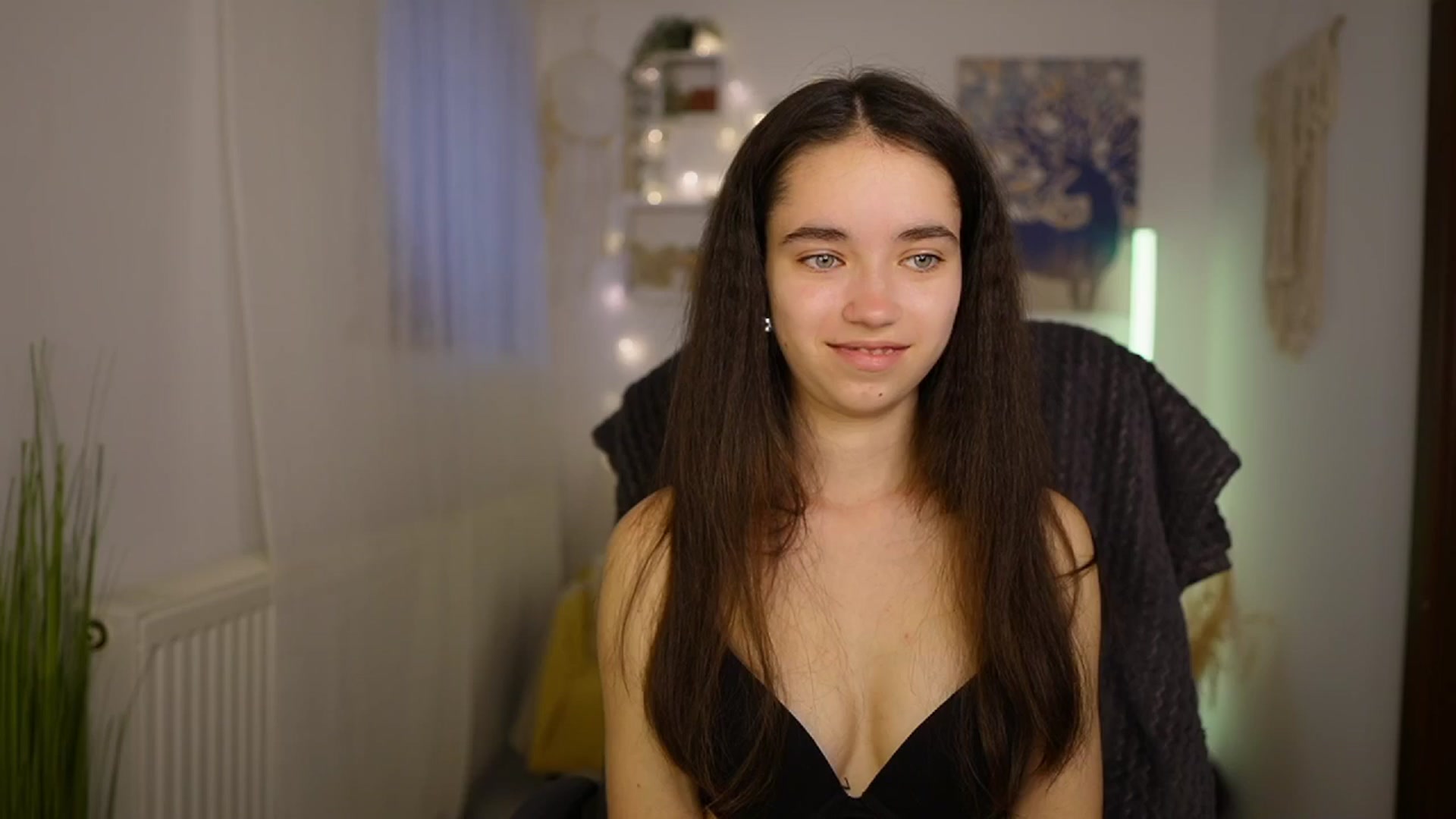 Gallery image thumbnail from Gia_Paige18's myfreecams stream on, 05/14/2024, 11:25 image 10 of 20