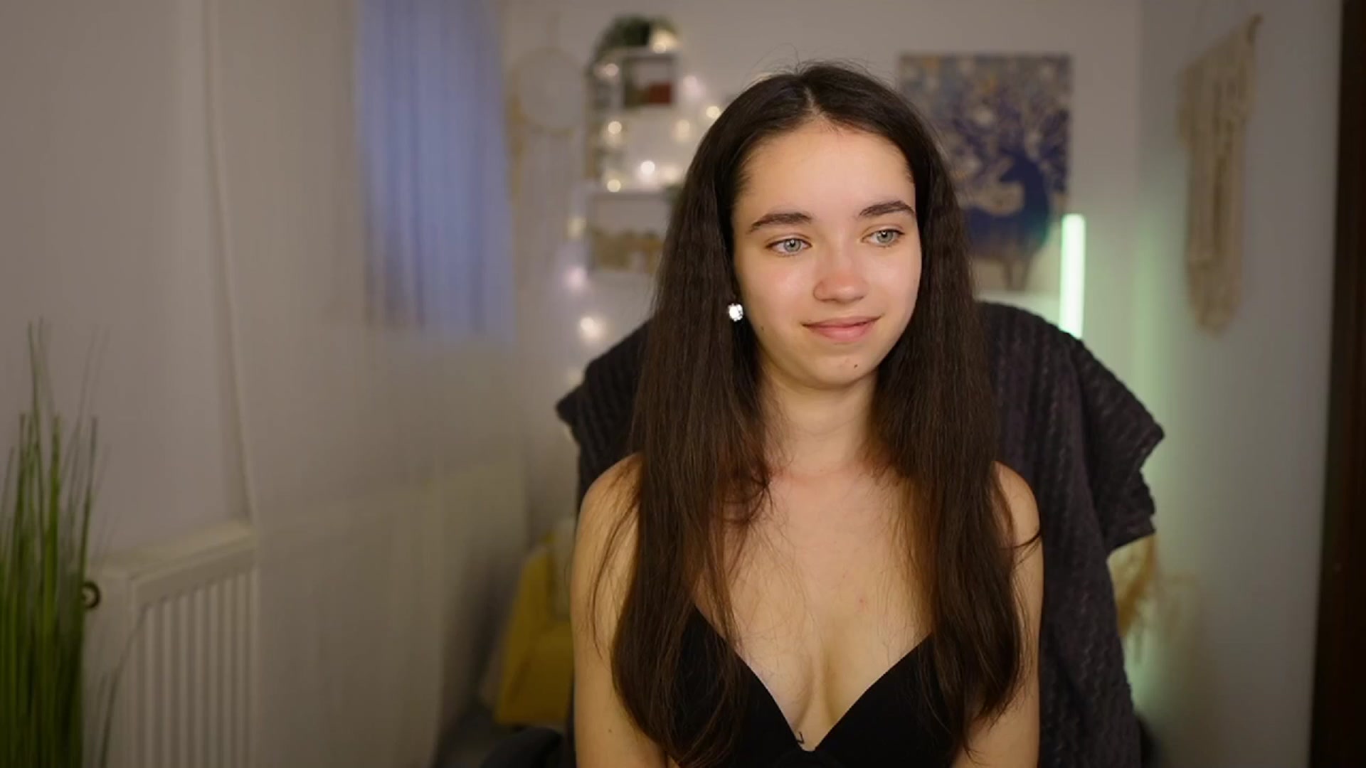 Gallery image thumbnail from Gia_Paige18's myfreecams stream on, 05/14/2024, 11:25 image 11 of 20