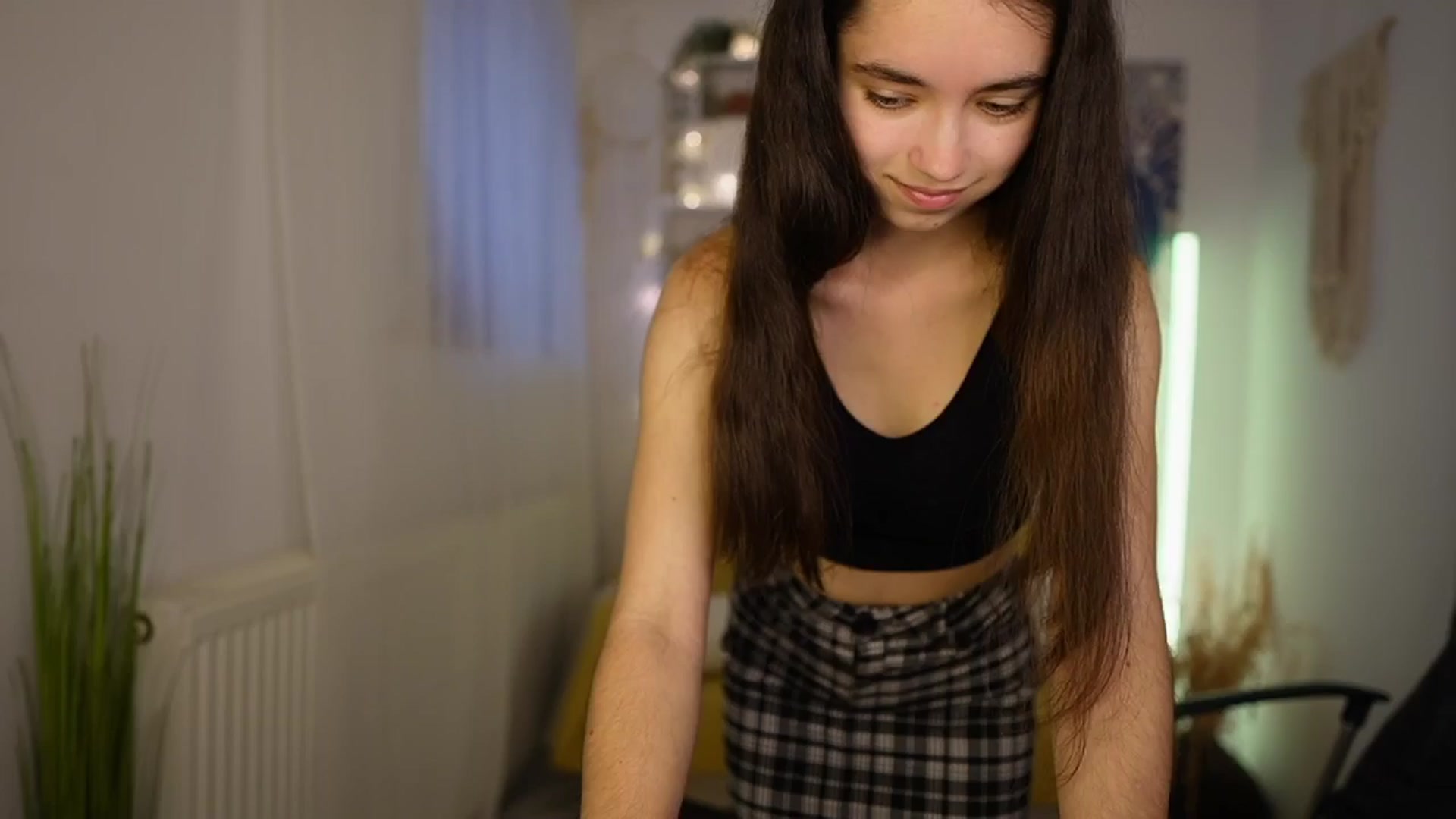 Gallery image thumbnail from Gia_Paige18's myfreecams stream on, 05/15/2024, 09:40 image 10 of 20