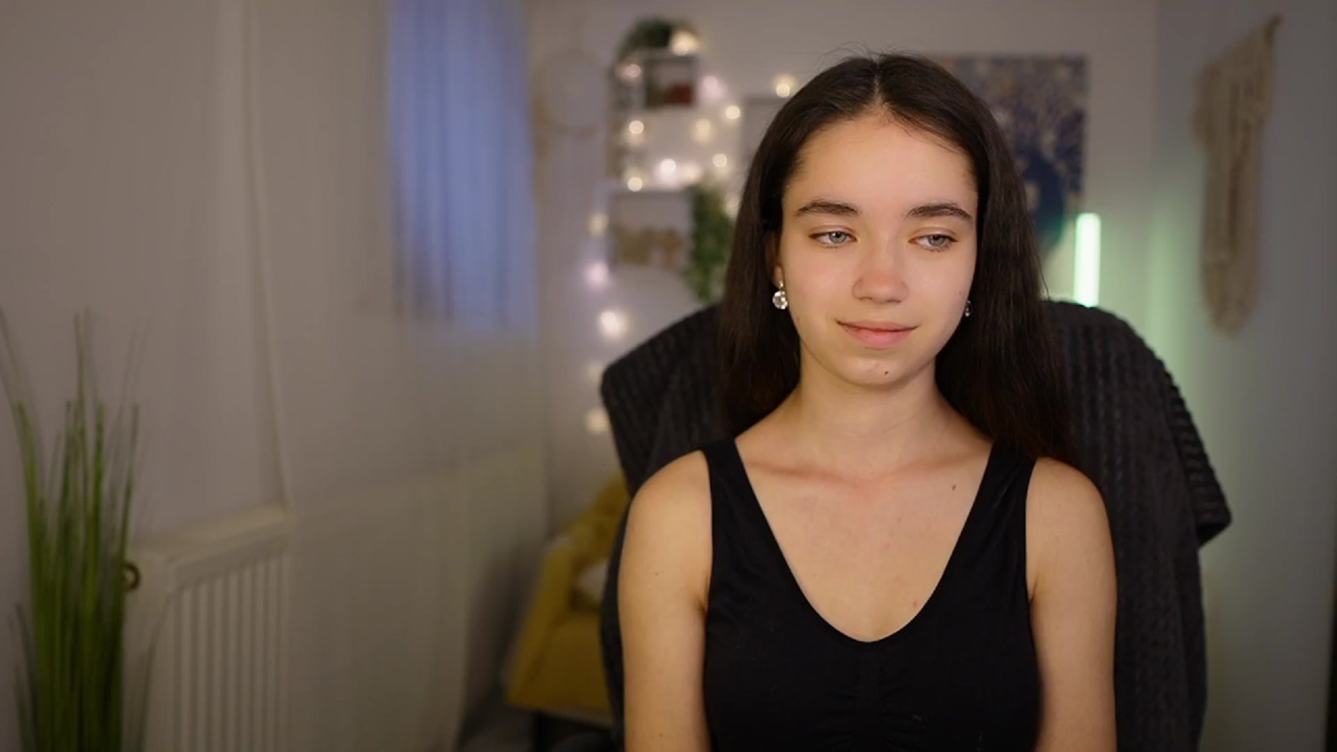 Gallery image thumbnail from Gia_Paige18's myfreecams stream on, 05/15/2024, 09:40 image 1 of 20
