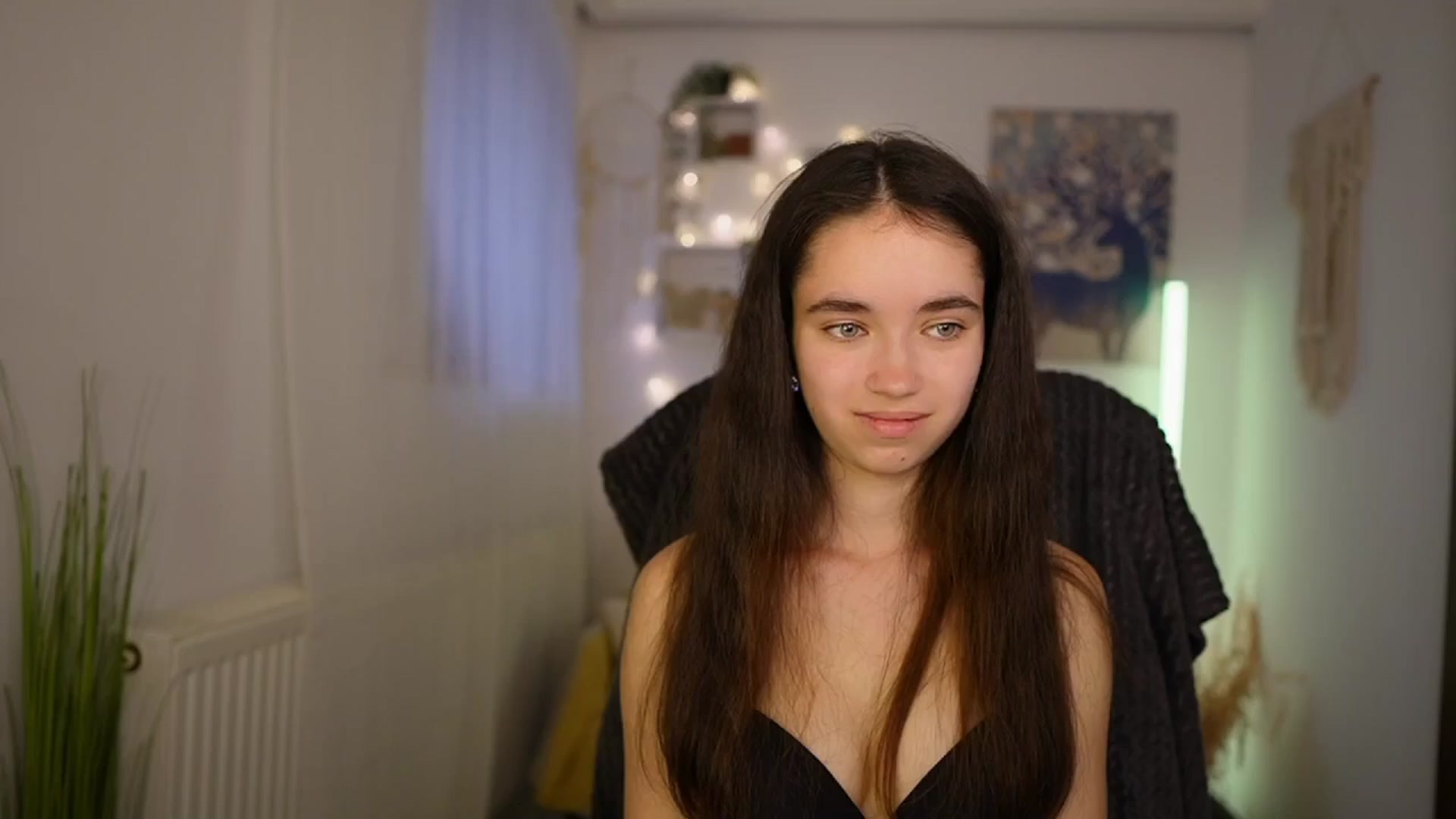 Gallery image thumbnail from Gia_Paige18's myfreecams stream on, 05/15/2024, 11:52 image 19 of 20