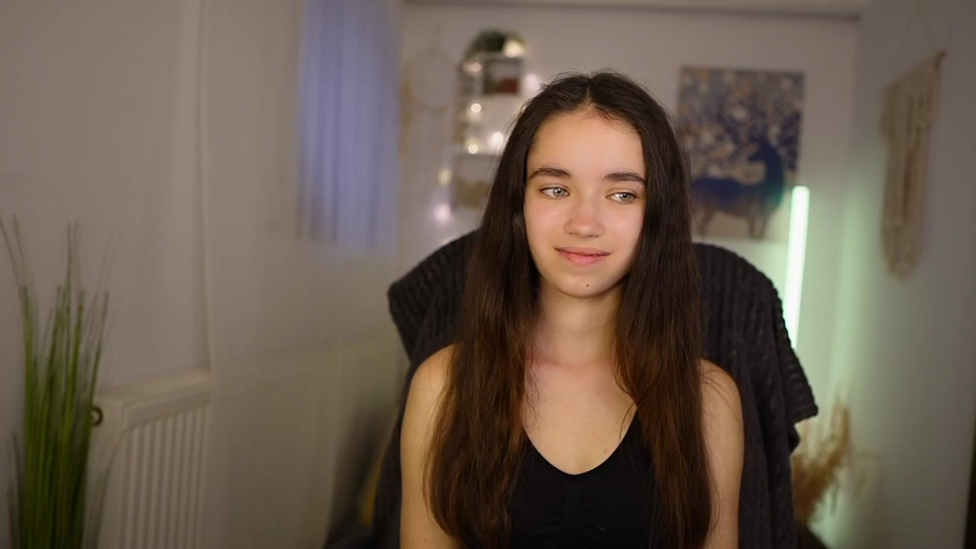 Gallery image thumbnail from Gia_Paige18's myfreecams stream on, 05/15/2024, 12:45 image 6 of 20