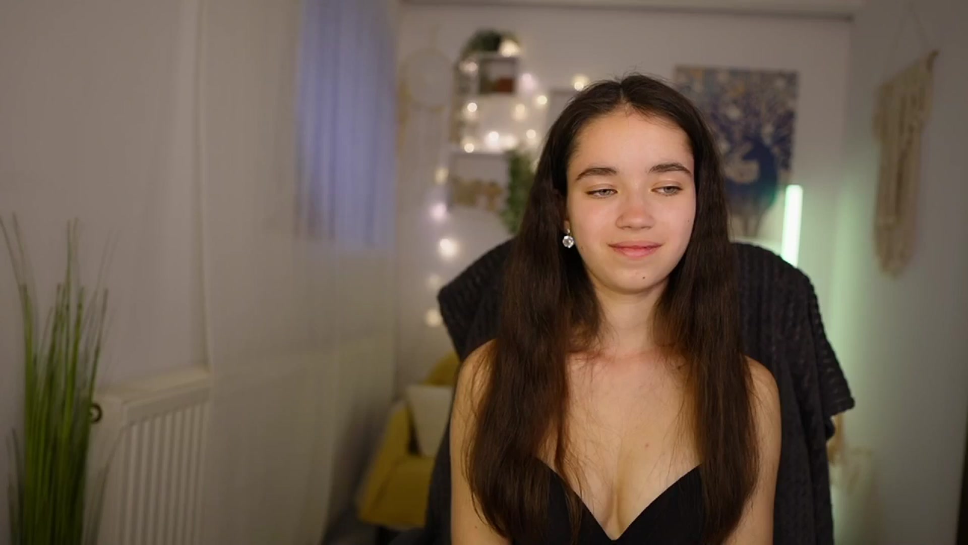 Gallery image thumbnail from Gia_Paige18's myfreecams stream on, 05/15/2024, 12:45 image 18 of 20