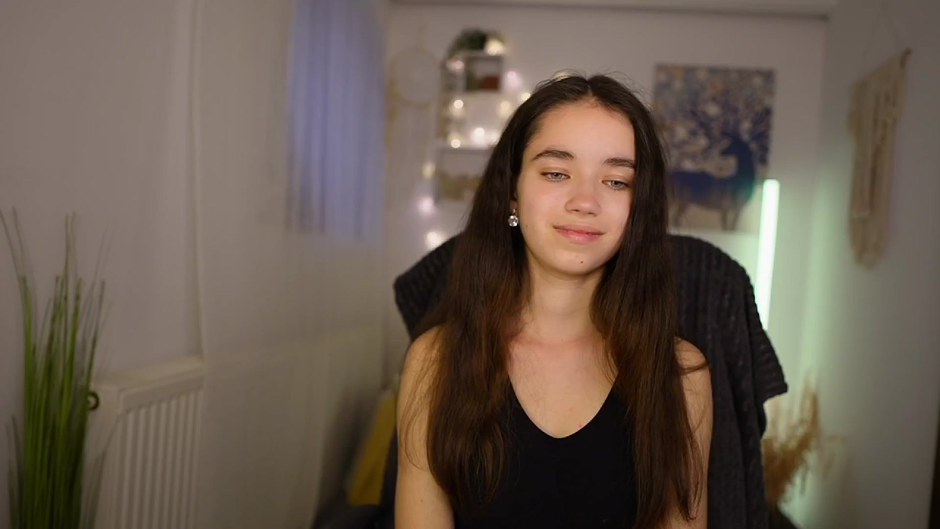Gallery image thumbnail from Gia_Paige18's myfreecams stream on, 05/15/2024, 13:06 image 13 of 20