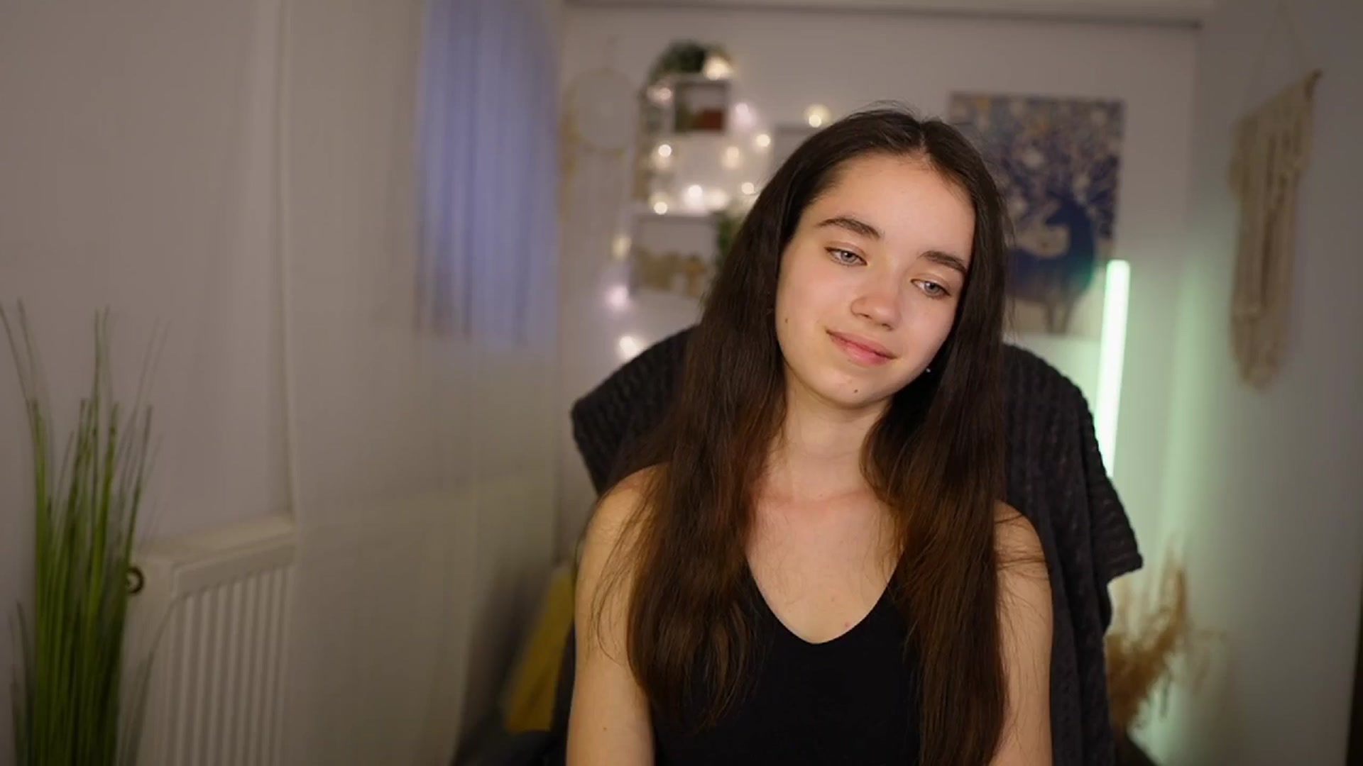 Gallery image thumbnail from Gia_Paige18's myfreecams stream on, 05/15/2024, 13:06 image 15 of 20