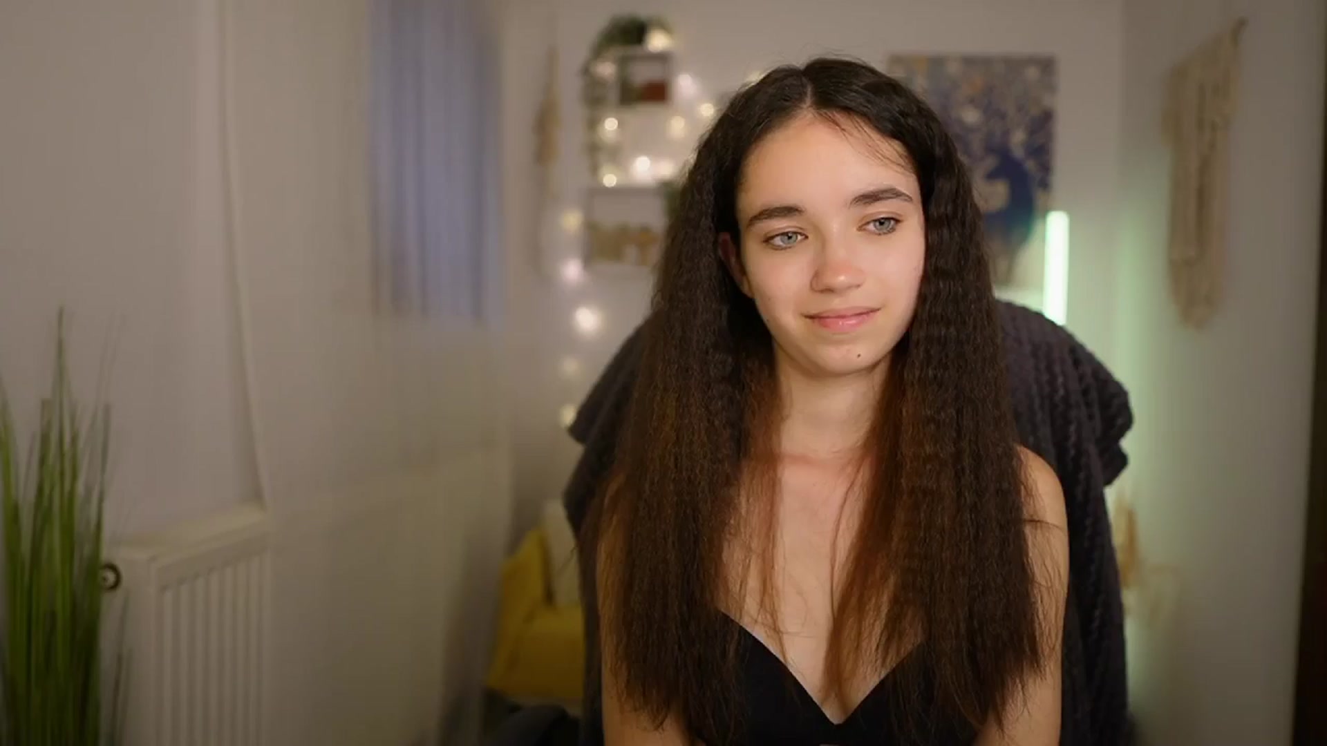 Gallery image thumbnail from Gia_Paige18's myfreecams stream on, 05/17/2024, 11:26 image 13 of 20