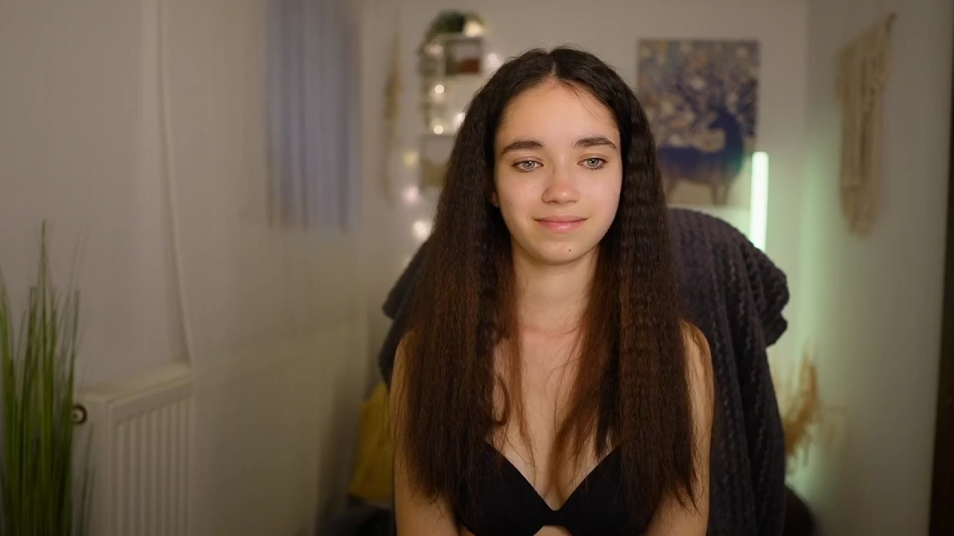Gallery image thumbnail from Gia_Paige18's myfreecams stream on, 05/17/2024, 11:26 image 16 of 20