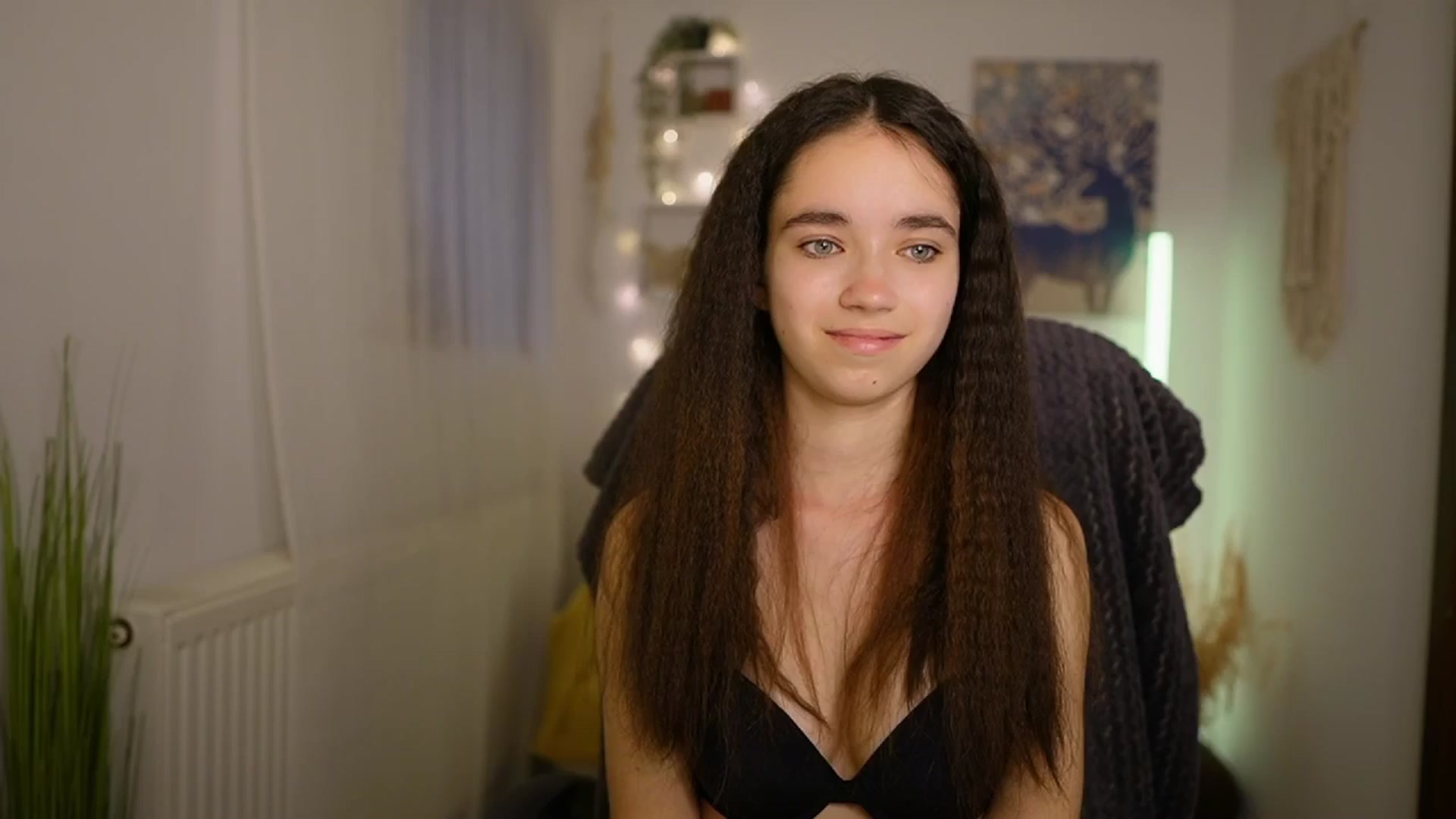 Gallery image thumbnail from Gia_Paige18's myfreecams stream on, 05/17/2024, 11:26 image 17 of 20