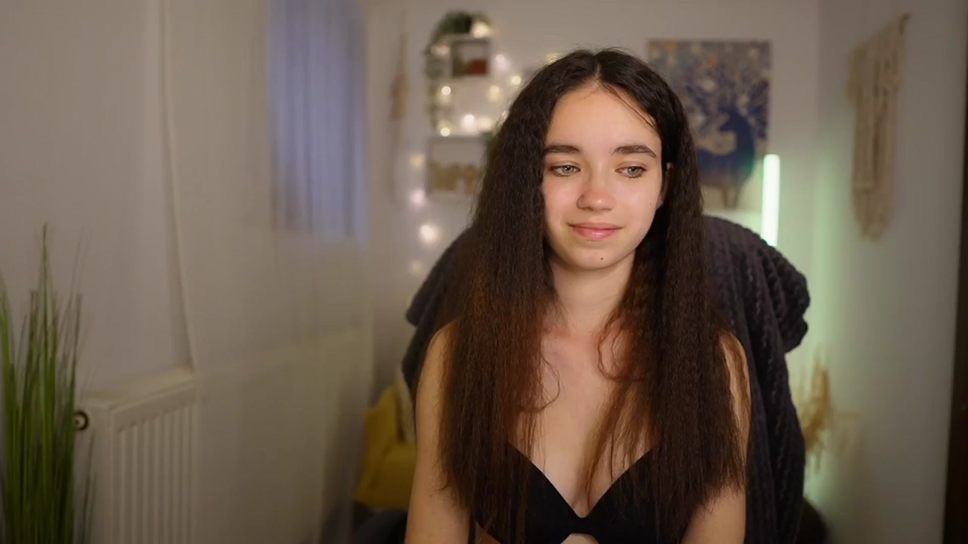 Gallery image thumbnail from Gia_Paige18's myfreecams stream on, 05/17/2024, 12:32 image 13 of 20