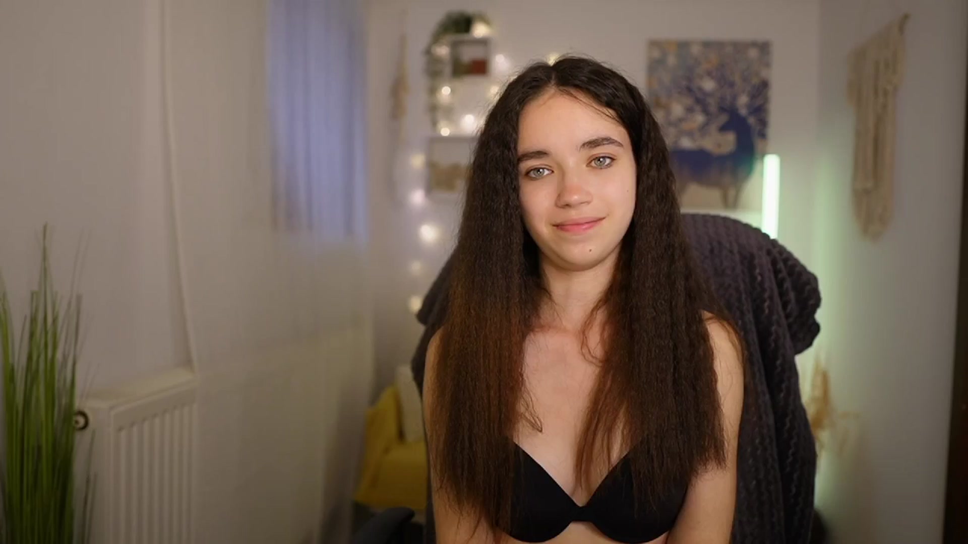Gallery image thumbnail from Gia_Paige18's myfreecams stream on, 05/17/2024, 12:32 image 20 of 20
