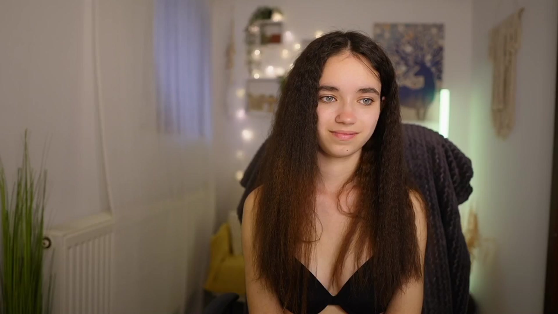 Gallery image thumbnail from Gia_Paige18's myfreecams stream on, 05/17/2024, 12:32 image 17 of 20