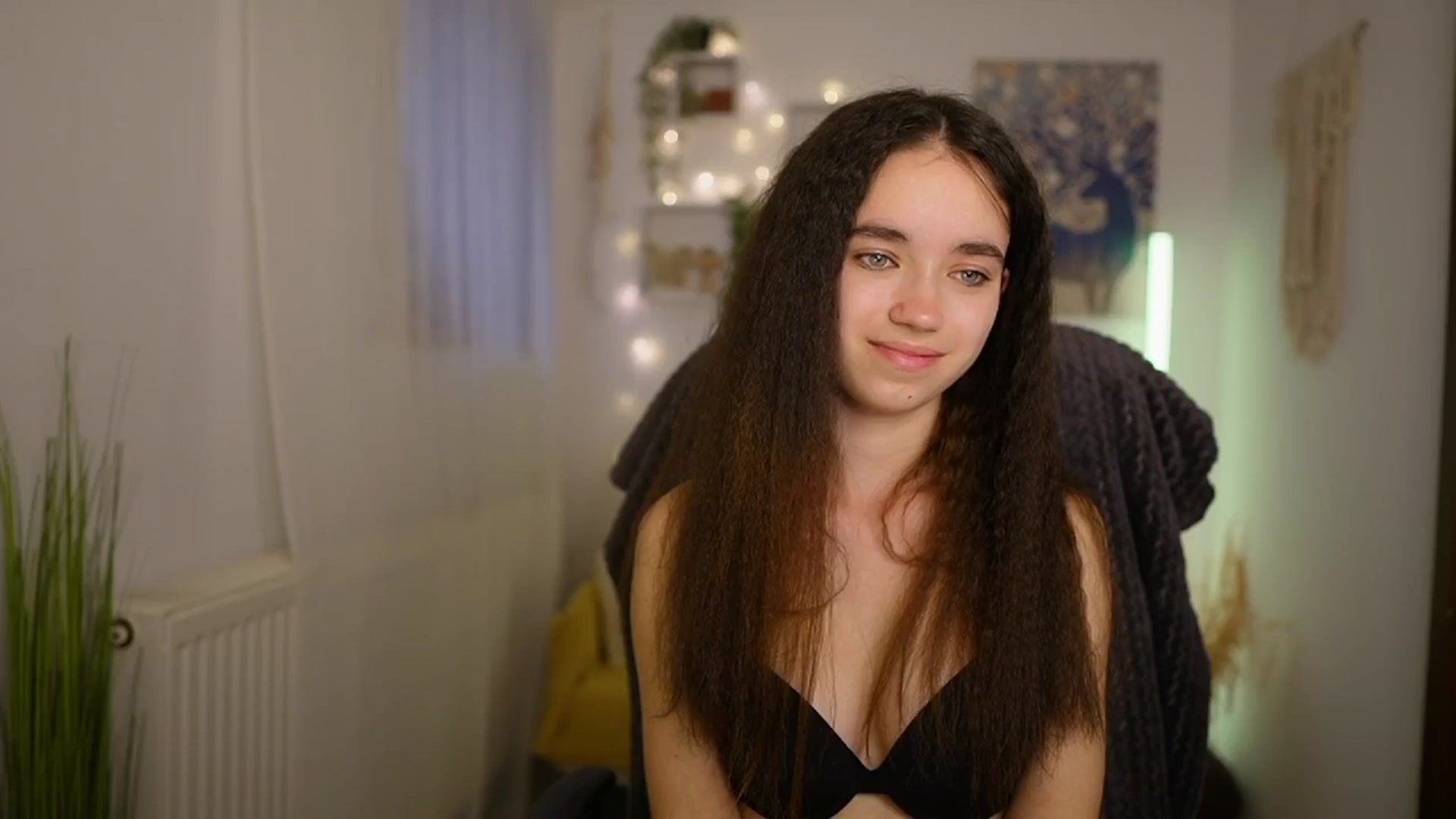 Gallery image thumbnail from Gia_Paige18's myfreecams stream on, 05/17/2024, 12:32 image 14 of 20