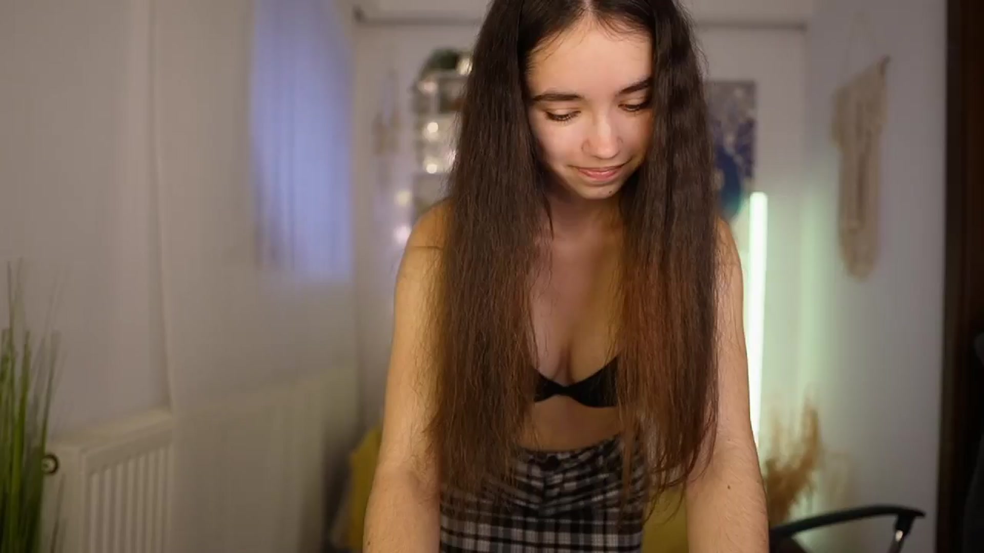 Gallery image thumbnail from Gia_Paige18's myfreecams stream on, 05/19/2024, 09:30 image 9 of 20