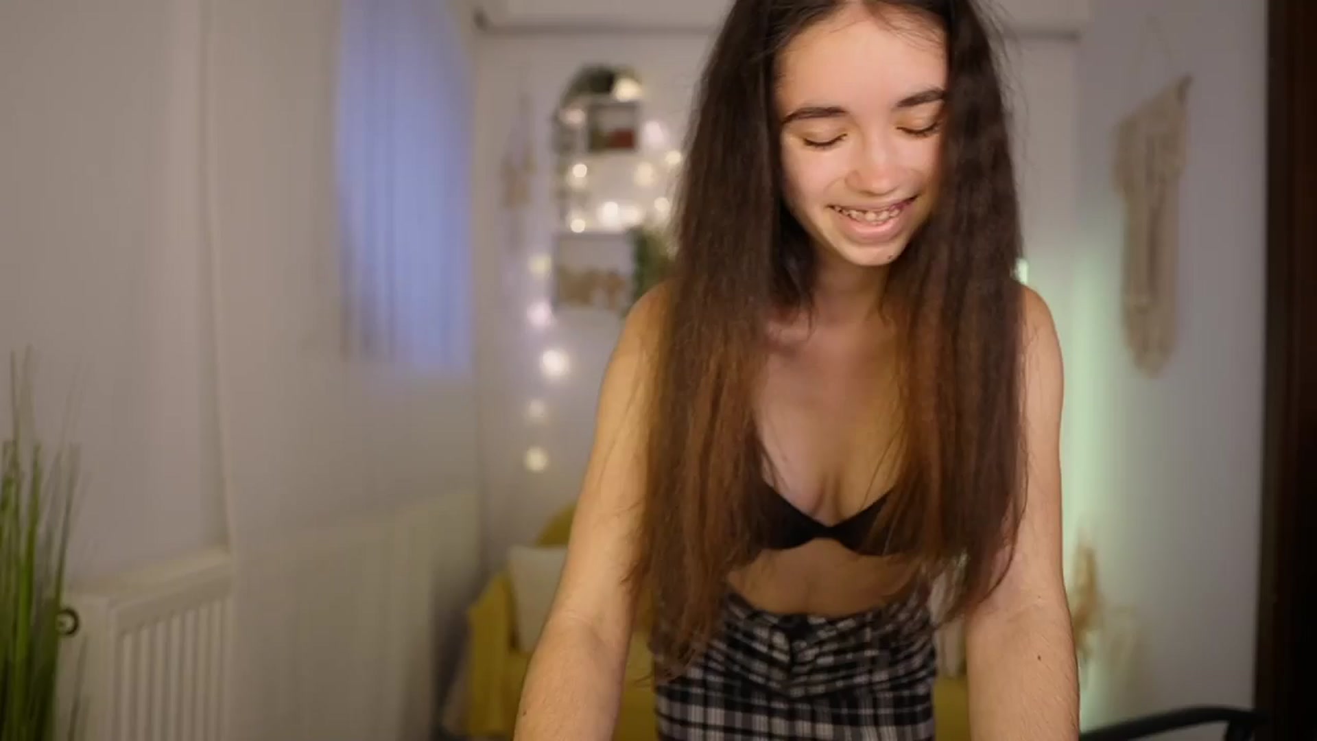Gallery image thumbnail from Gia_Paige18's myfreecams stream on, 05/19/2024, 11:22 image 14 of 20