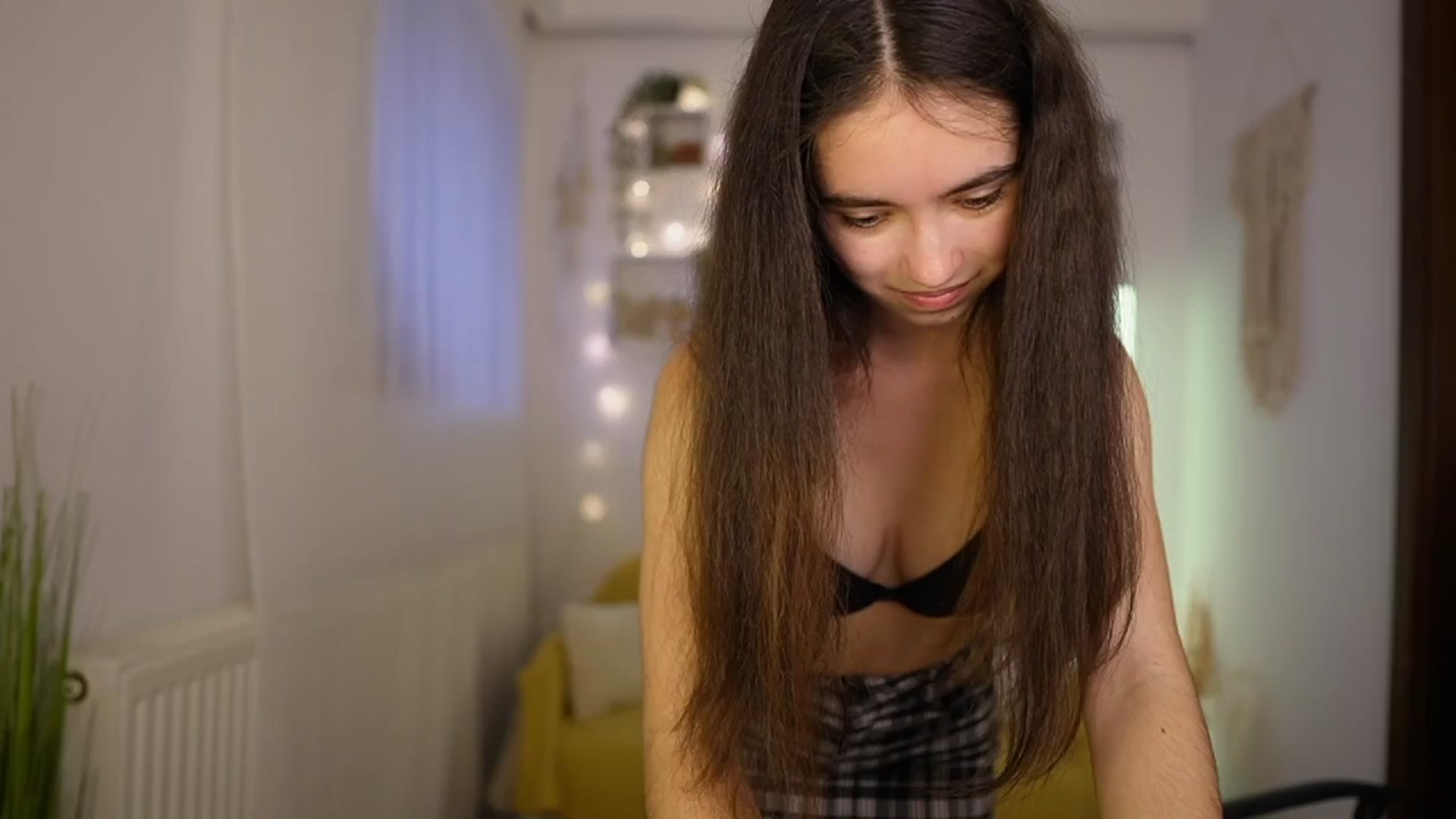 Gallery image thumbnail from Gia_Paige18's myfreecams stream on, 05/19/2024, 11:22 image 16 of 20
