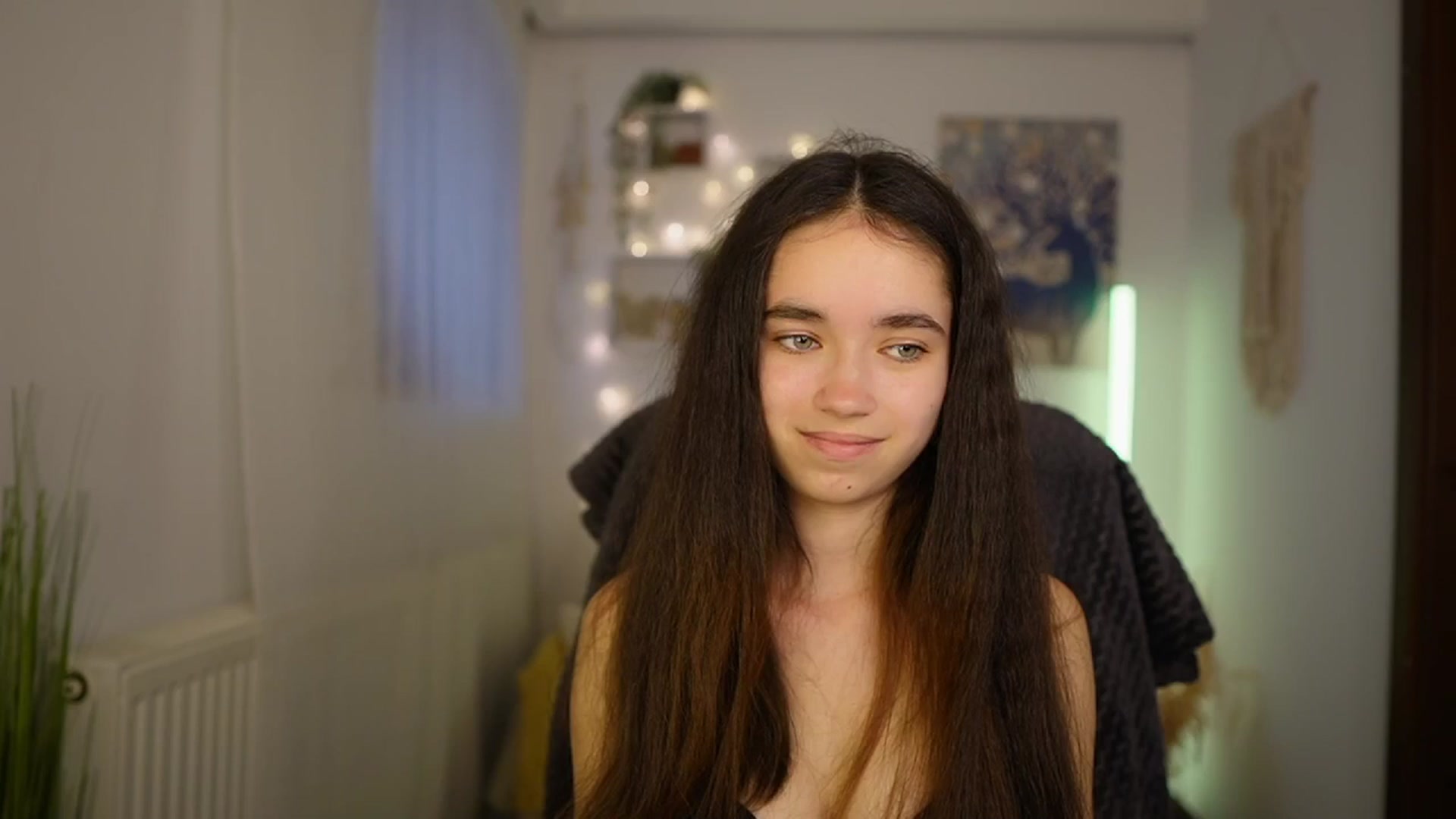 Gallery image thumbnail from Gia_Paige18's myfreecams stream on, 05/19/2024, 11:57 image 17 of 20