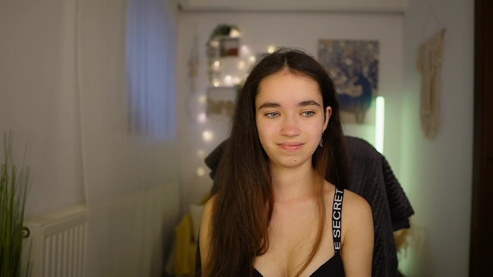 Gallery image thumbnail from Gia_Paige18's myfreecams stream on, 05/19/2024, 11:57 image 2 of 20