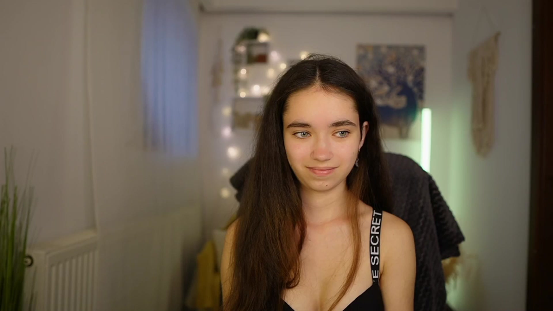 Gallery image thumbnail from Gia_Paige18's myfreecams stream on, 05/19/2024, 11:57 image 4 of 20