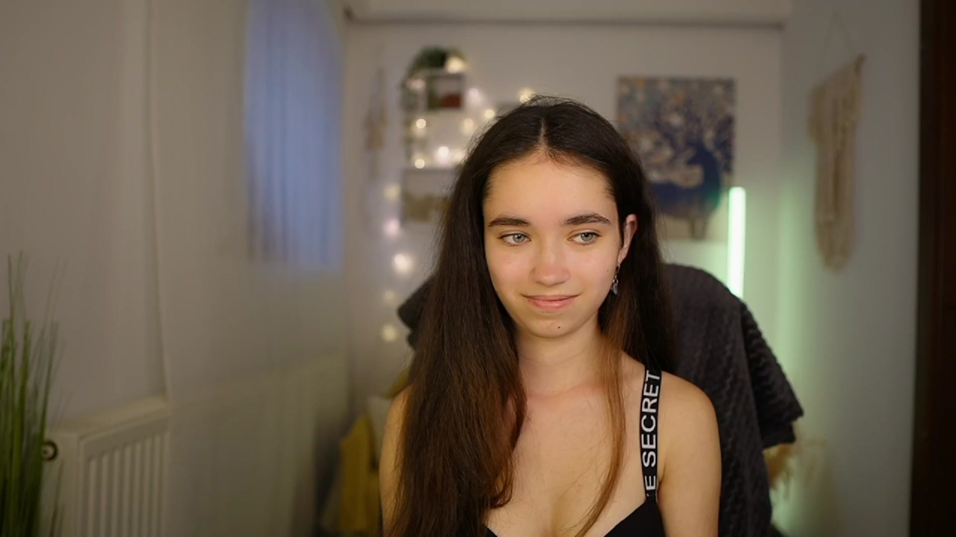 Gallery image thumbnail from Gia_Paige18's myfreecams stream on, 05/19/2024, 11:57 image 3 of 20