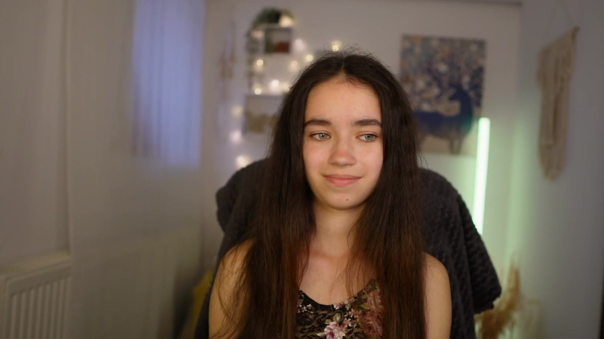 Gallery image thumbnail from Gia_Paige18's myfreecams stream on, 05/19/2024, 15:01 image 1 of 20