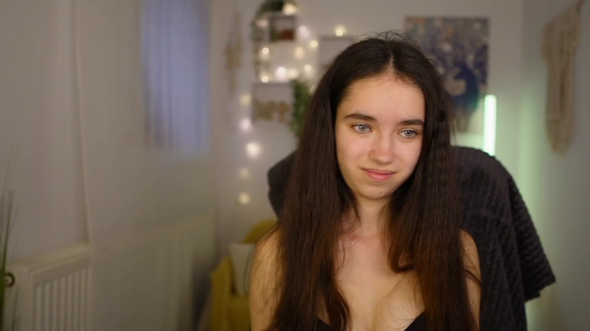 Gallery image thumbnail from Gia_Paige18's myfreecams stream on, 05/19/2024, 18:04 image 7 of 20