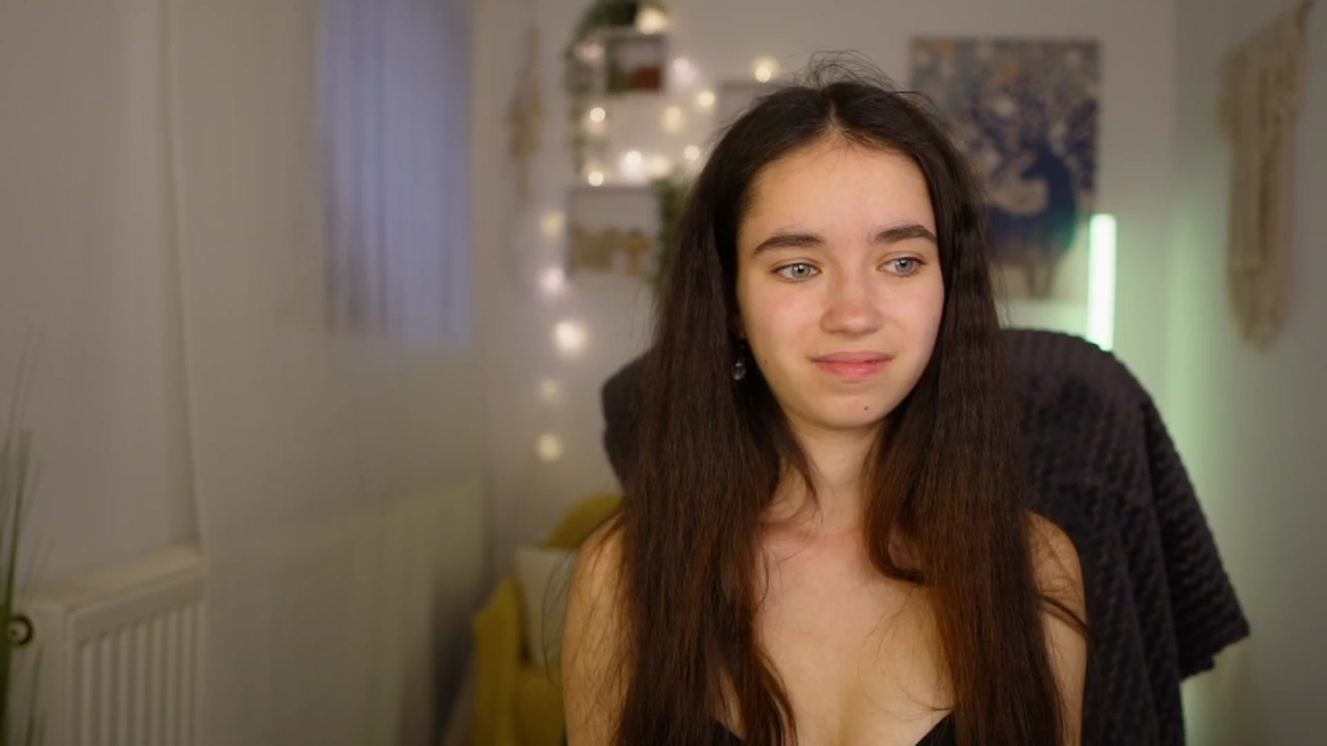 Gallery image thumbnail from Gia_Paige18's myfreecams stream on, 05/19/2024, 18:04 image 6 of 20