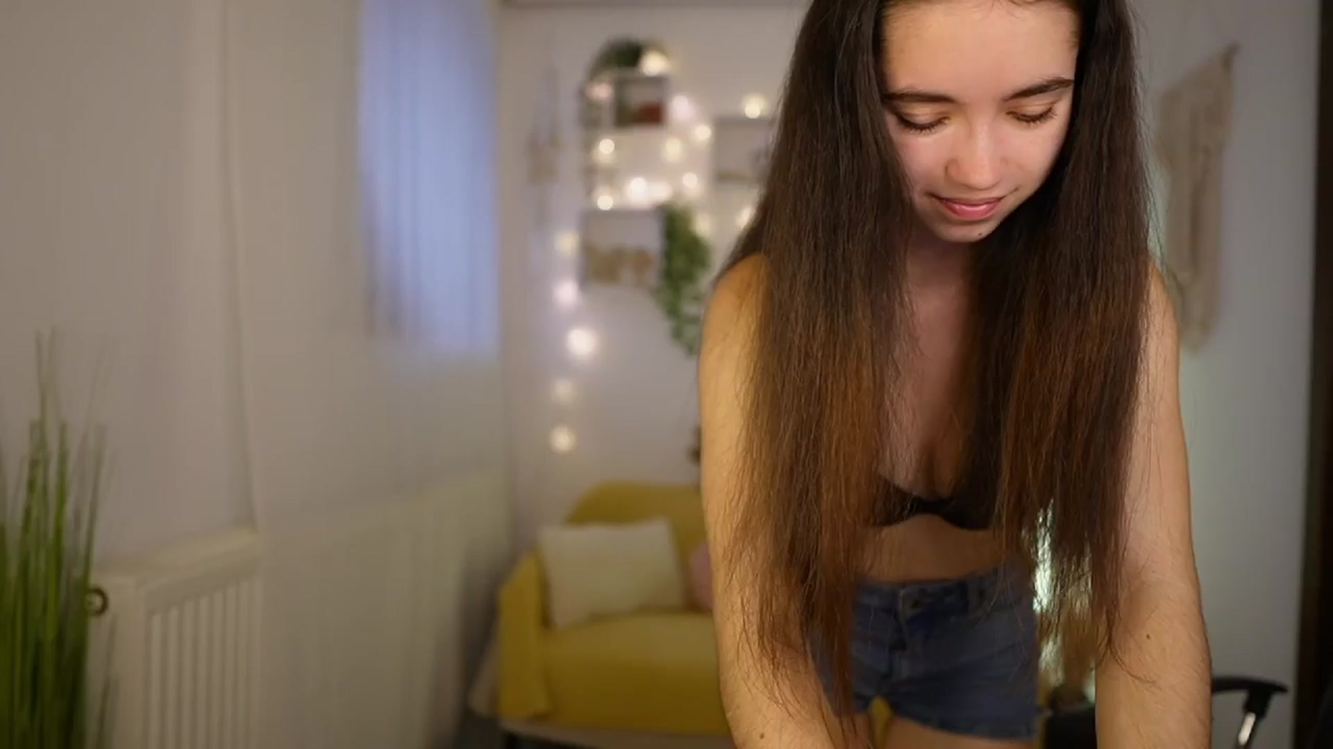 Gallery image thumbnail from Gia_Paige18's myfreecams stream on, 05/20/2024, 08:23 image 11 of 20