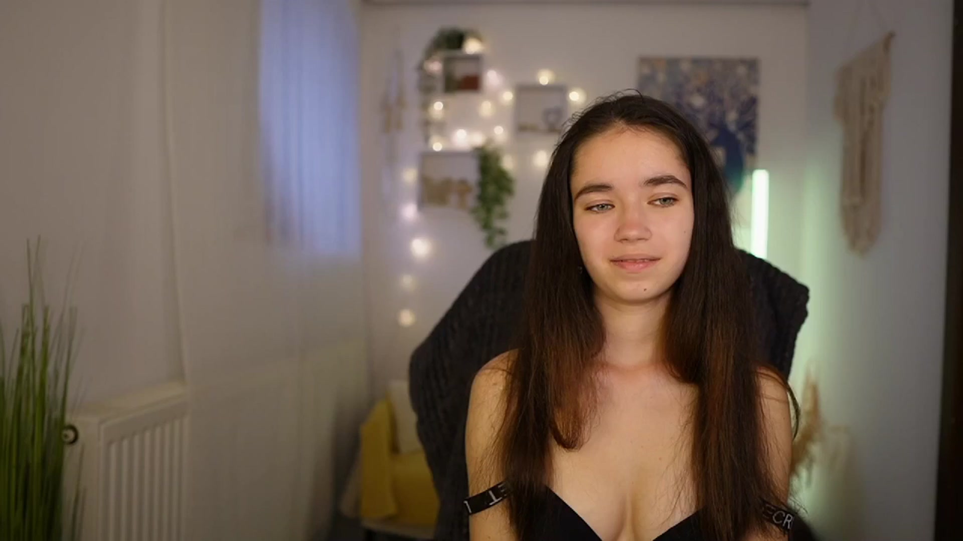 Gallery image thumbnail from Gia_Paige18's myfreecams stream on, 05/20/2024, 11:21 image 7 of 20