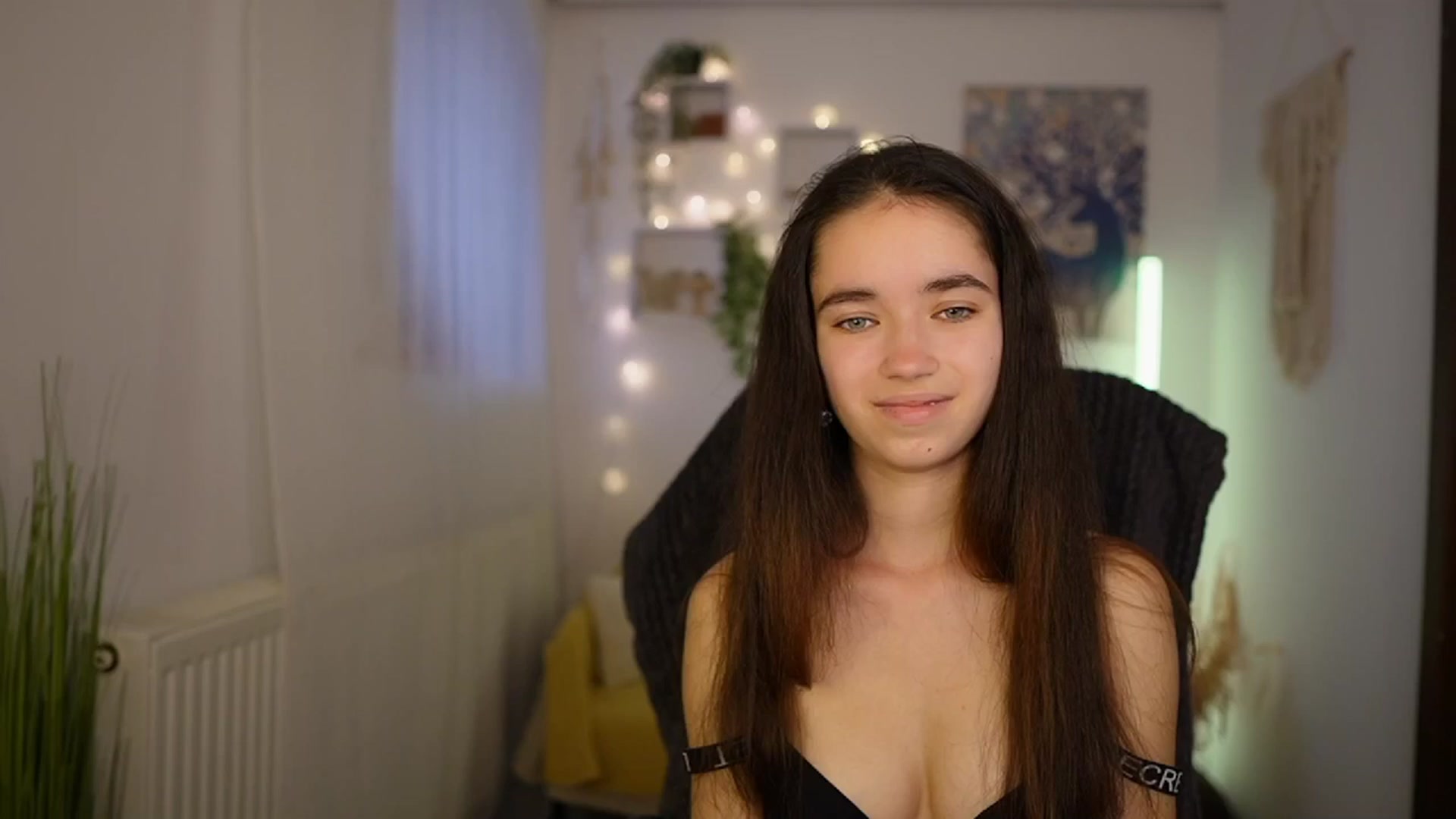 Gallery image thumbnail from Gia_Paige18's myfreecams stream on, 05/20/2024, 11:21 image 5 of 20