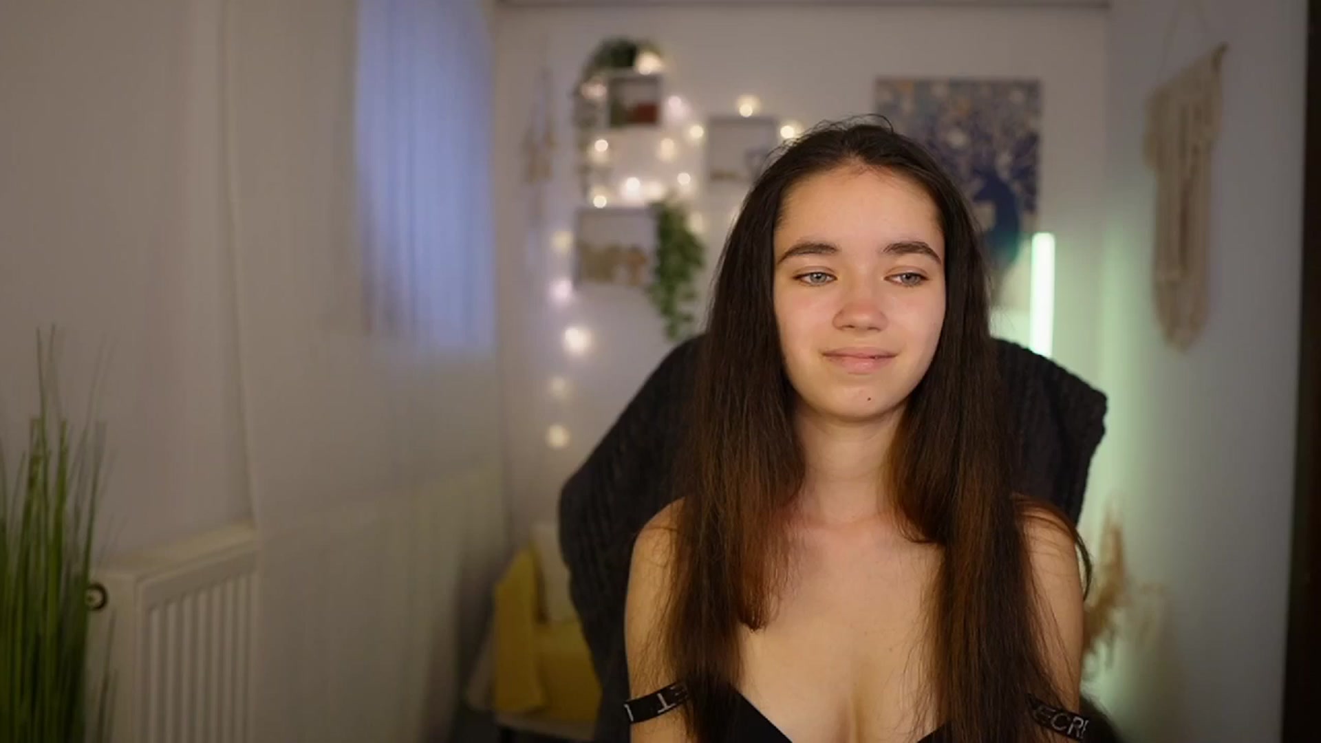Gallery image thumbnail from Gia_Paige18's myfreecams stream on, 05/20/2024, 11:21 image 8 of 20