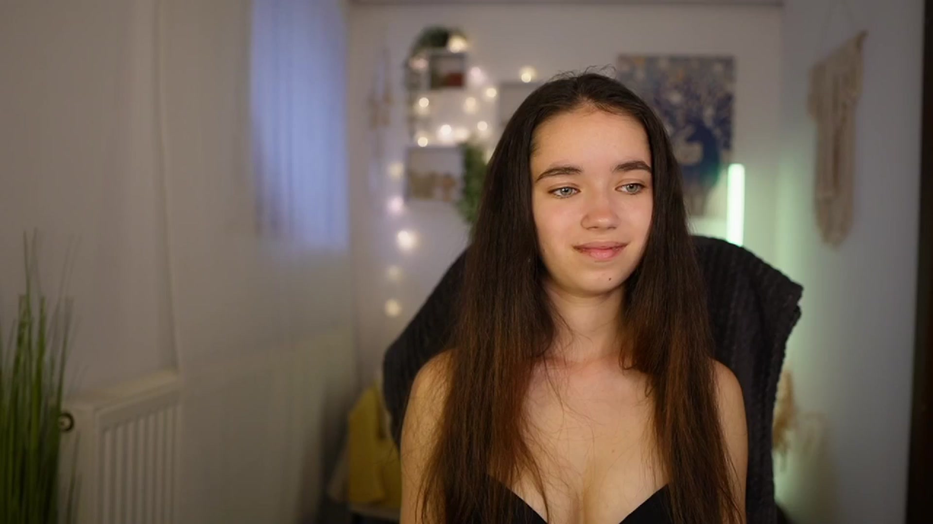 Gallery image thumbnail from Gia_Paige18's myfreecams stream on, 05/20/2024, 12:27 image 20 of 20