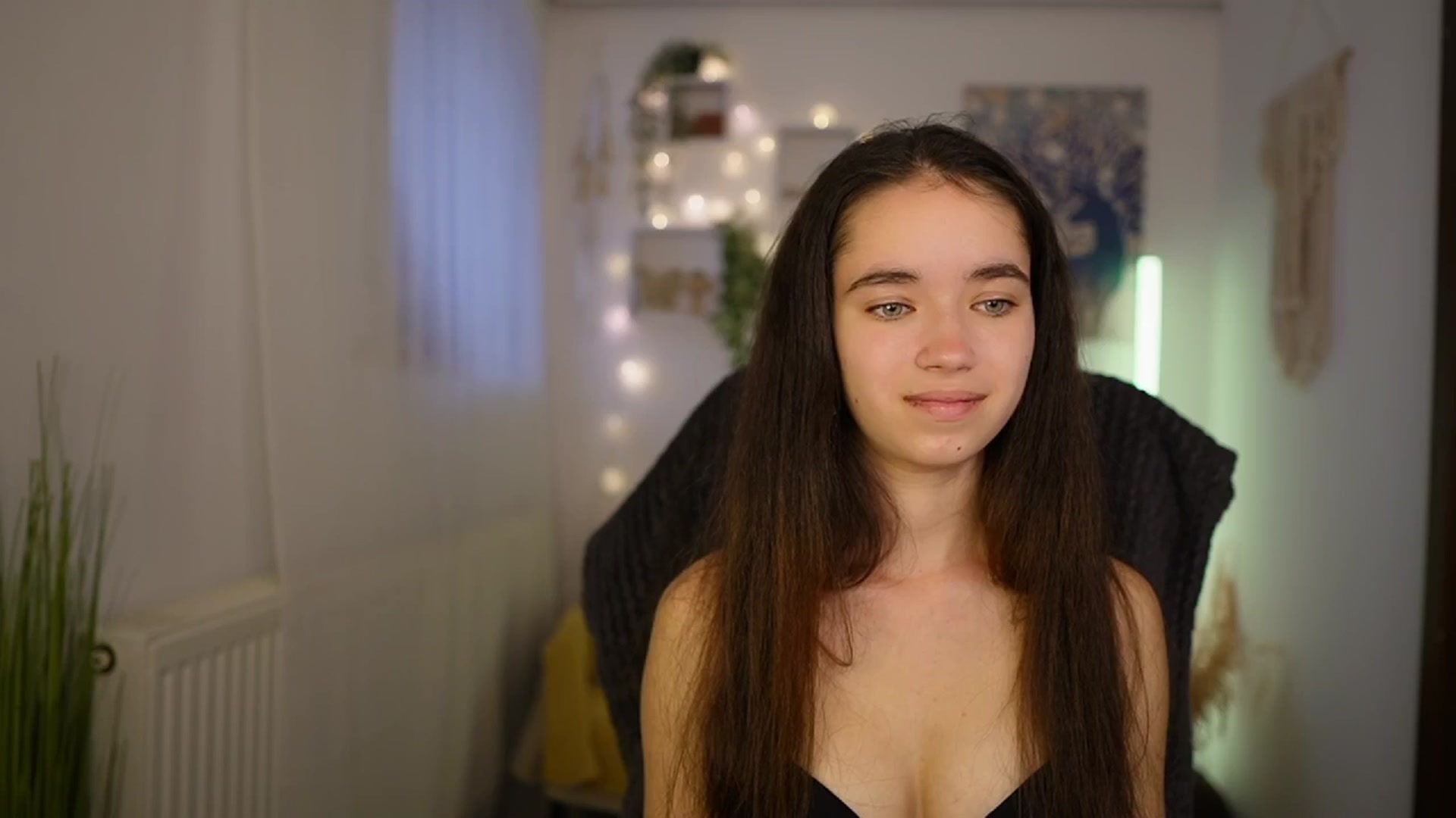 Gallery image thumbnail from Gia_Paige18's myfreecams stream on, 05/20/2024, 12:27 image 13 of 20