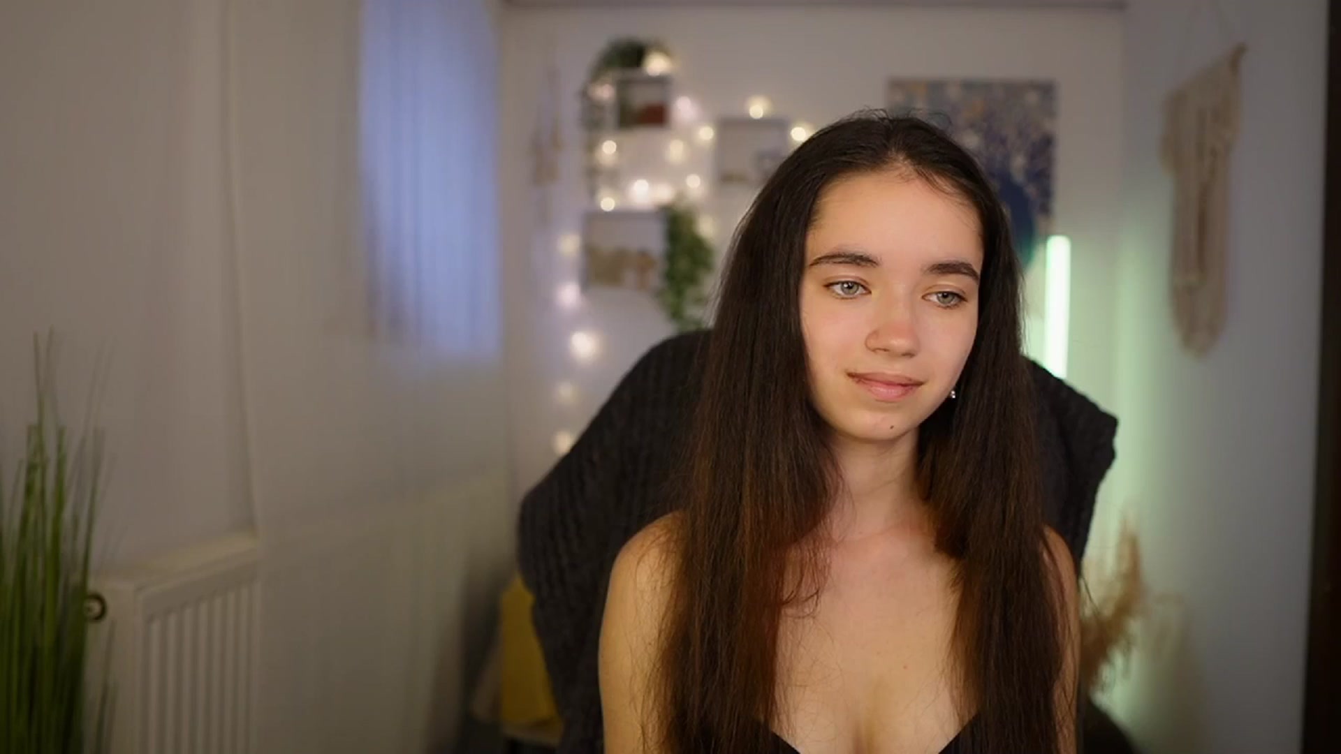 Gallery image thumbnail from Gia_Paige18's myfreecams stream on, 05/20/2024, 12:27 image 12 of 20