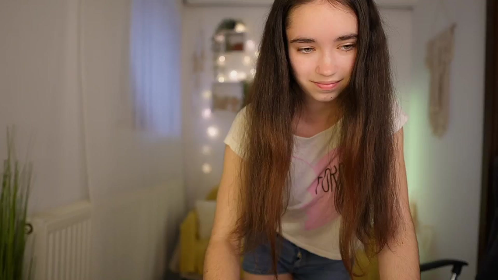 Gallery image thumbnail from Gia_Paige18's myfreecams stream on, 05/21/2024, 08:22 image 10 of 20