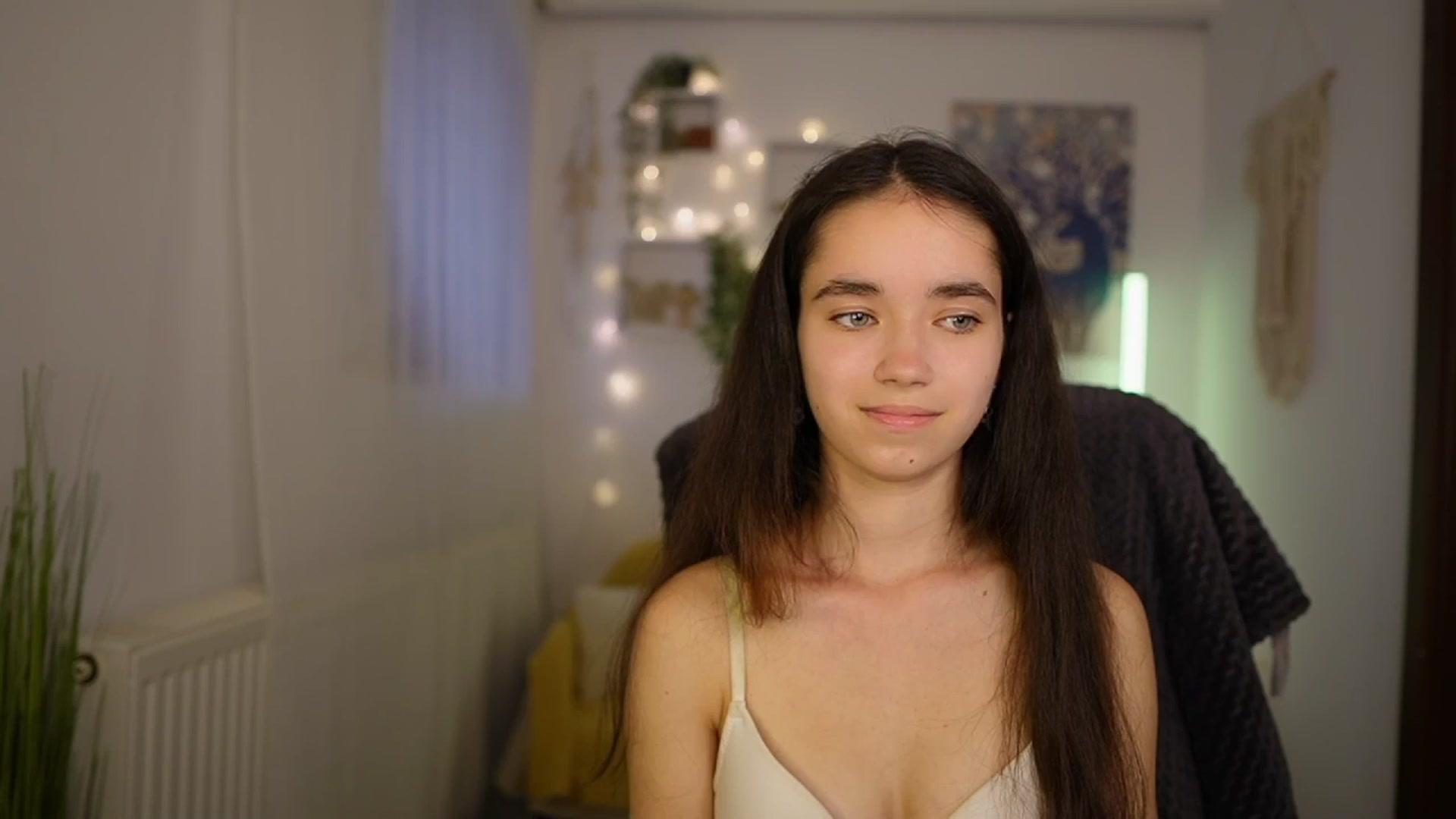 Gallery image thumbnail from Gia_Paige18's myfreecams stream on, 05/21/2024, 14:45 image 1 of 20