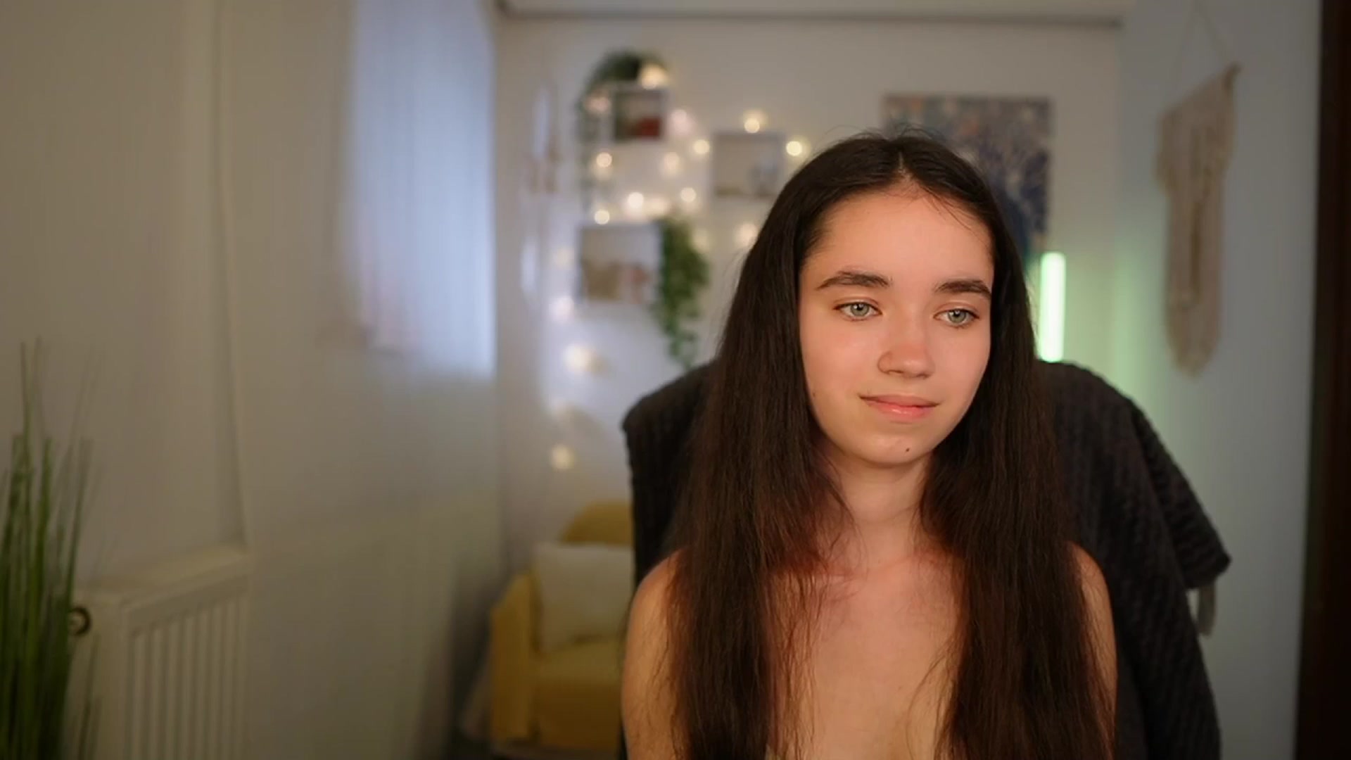 Gallery image thumbnail from Gia_Paige18's myfreecams stream on, 05/21/2024, 14:58 image 11 of 20