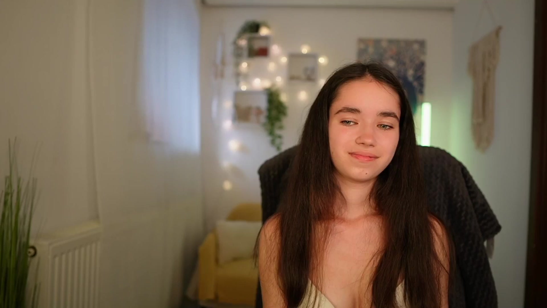 Gallery image thumbnail from Gia_Paige18's myfreecams stream on, 05/21/2024, 14:58 image 17 of 20