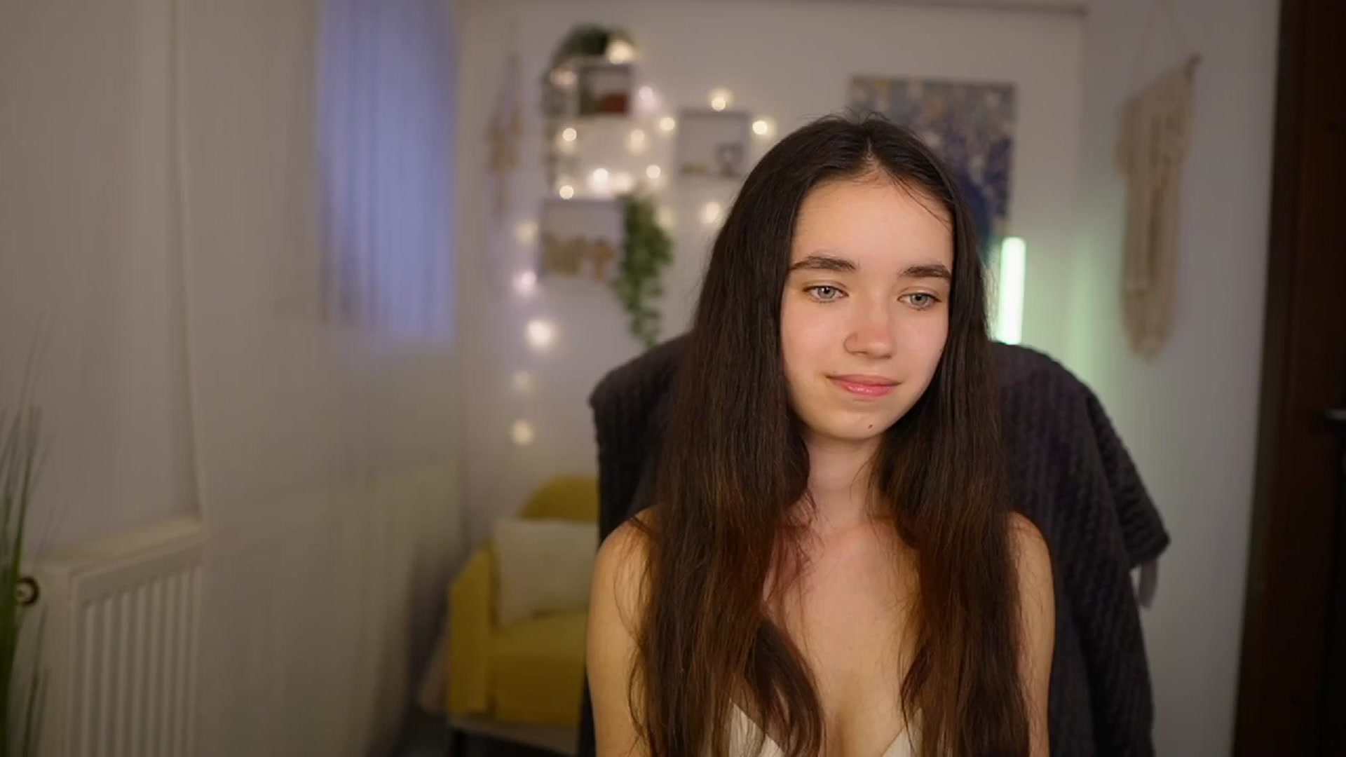 Gallery image thumbnail from Gia_Paige18's myfreecams stream on, 05/21/2024, 16:31 image 18 of 20
