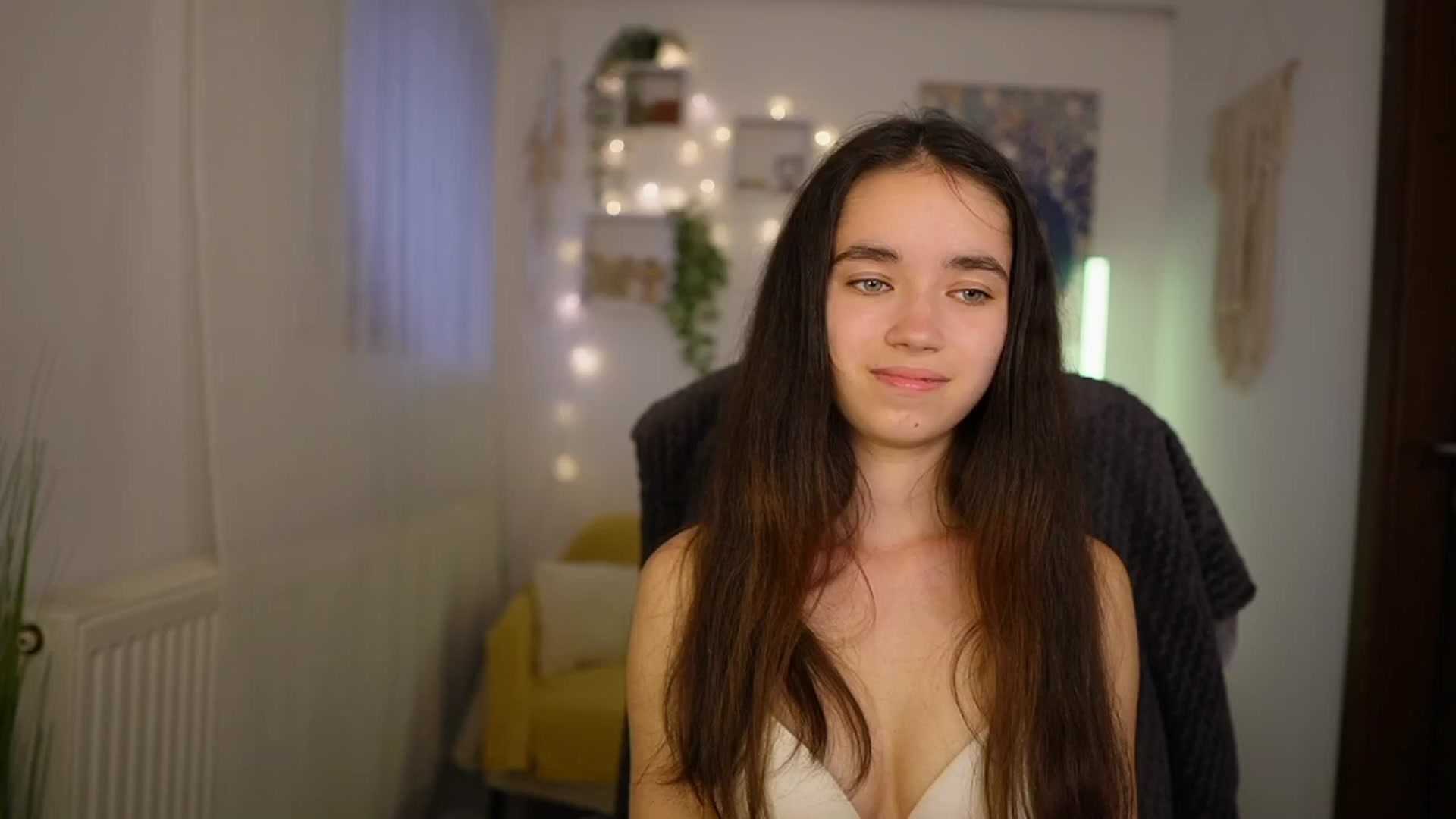 Gallery image thumbnail from Gia_Paige18's myfreecams stream on, 05/21/2024, 16:31 image 8 of 20