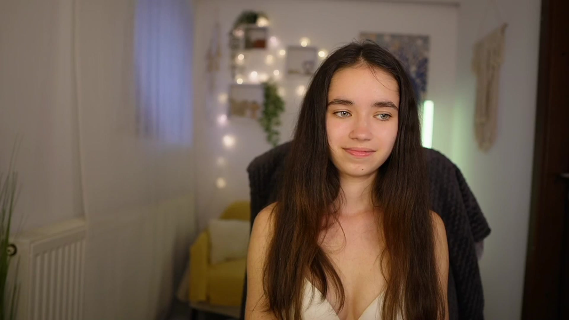 Gallery image thumbnail from Gia_Paige18's myfreecams stream on, 05/21/2024, 16:31 image 7 of 20