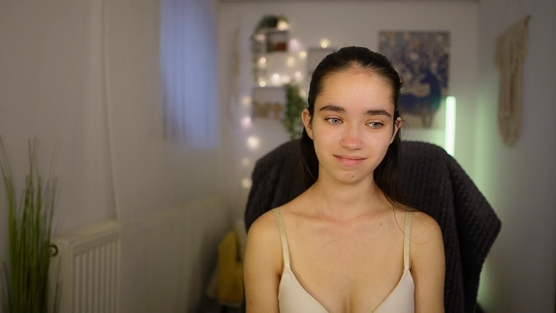 Gallery image thumbnail from Gia_Paige18's myfreecams stream on, 05/26/2024, 10:27 image 15 of 20