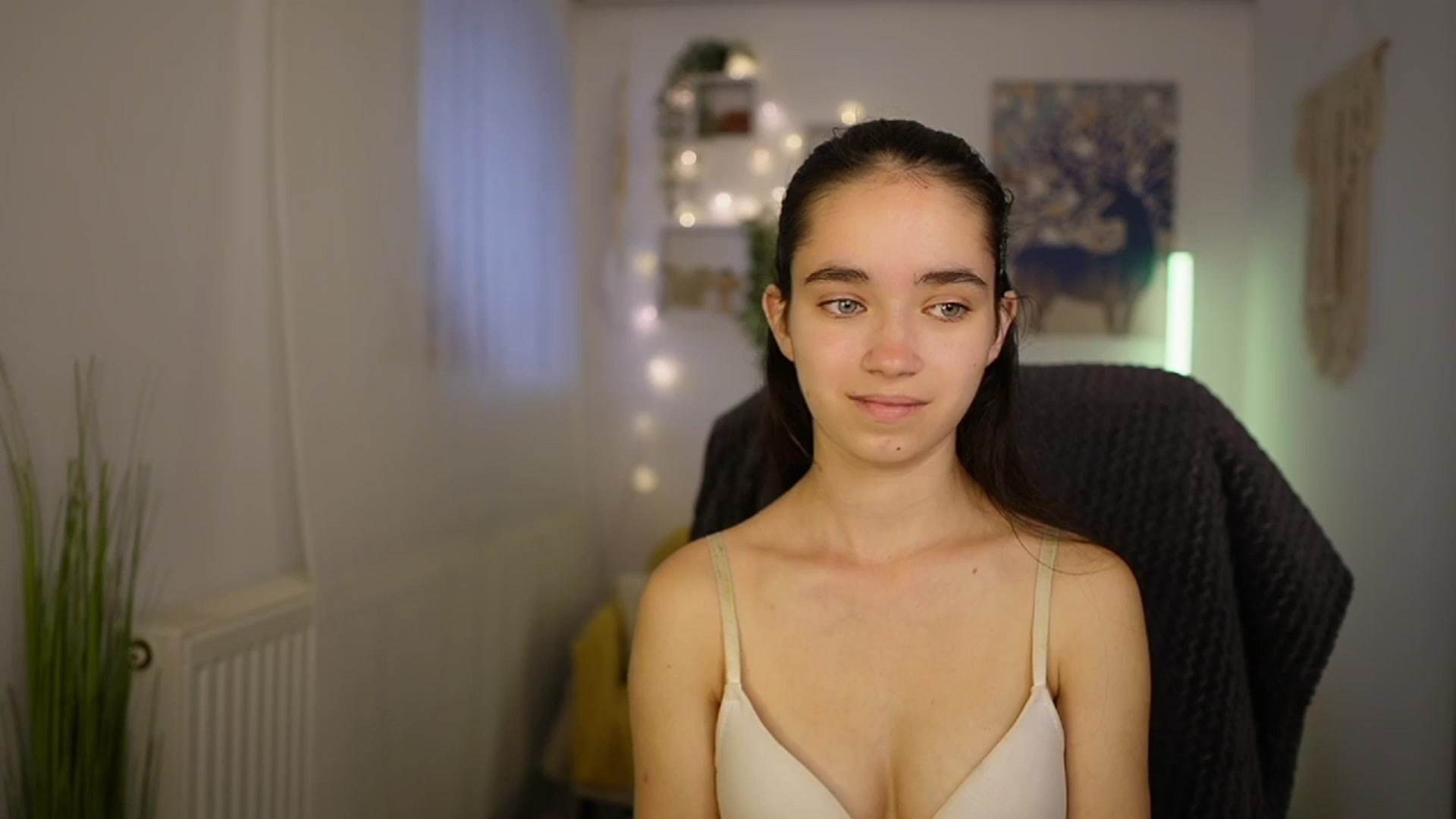 Gallery image thumbnail from Gia_Paige18's myfreecams stream on, 05/26/2024, 10:27 image 9 of 20
