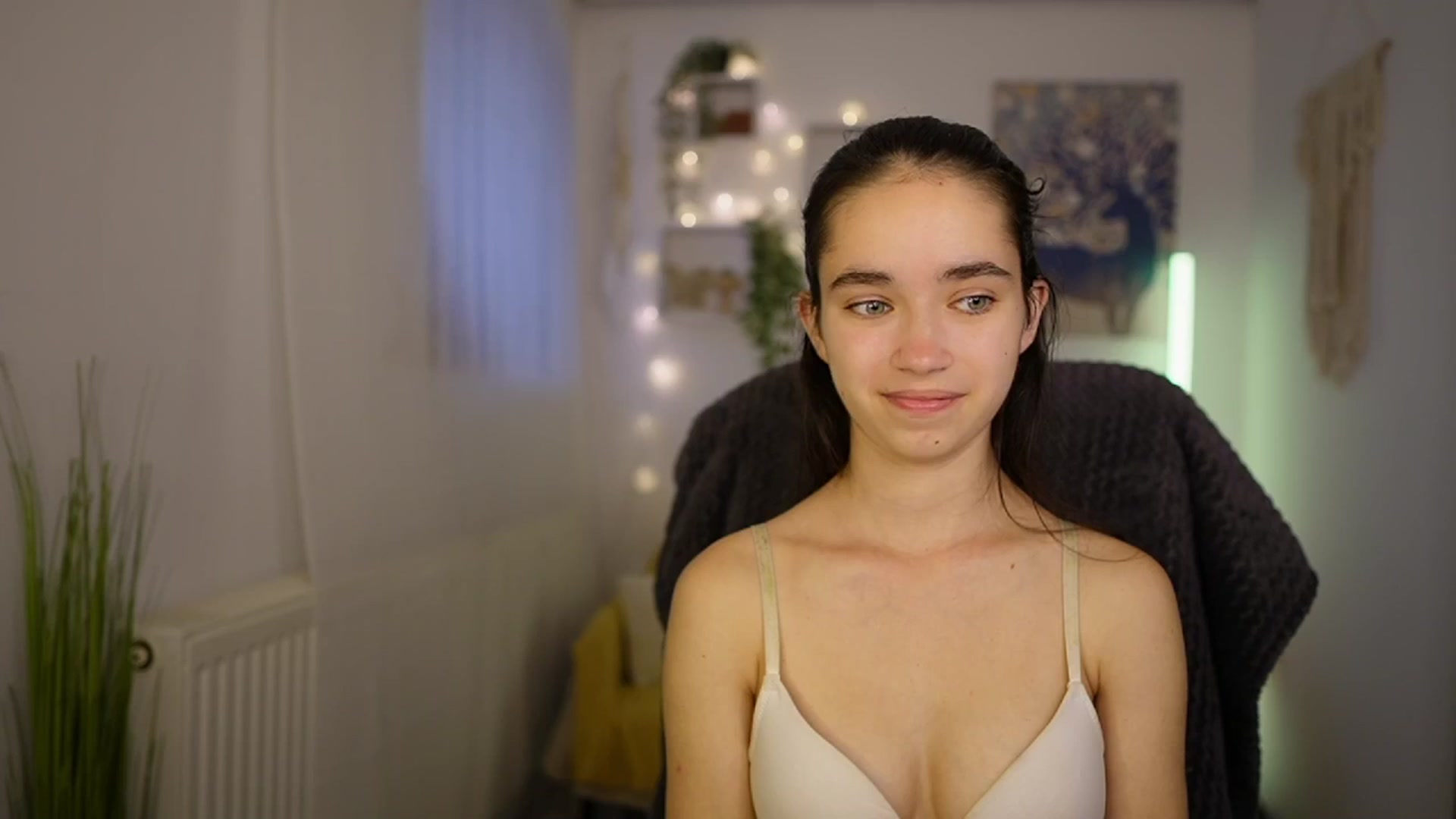 Gallery image thumbnail from Gia_Paige18's myfreecams stream on, 05/26/2024, 12:19 image 8 of 20