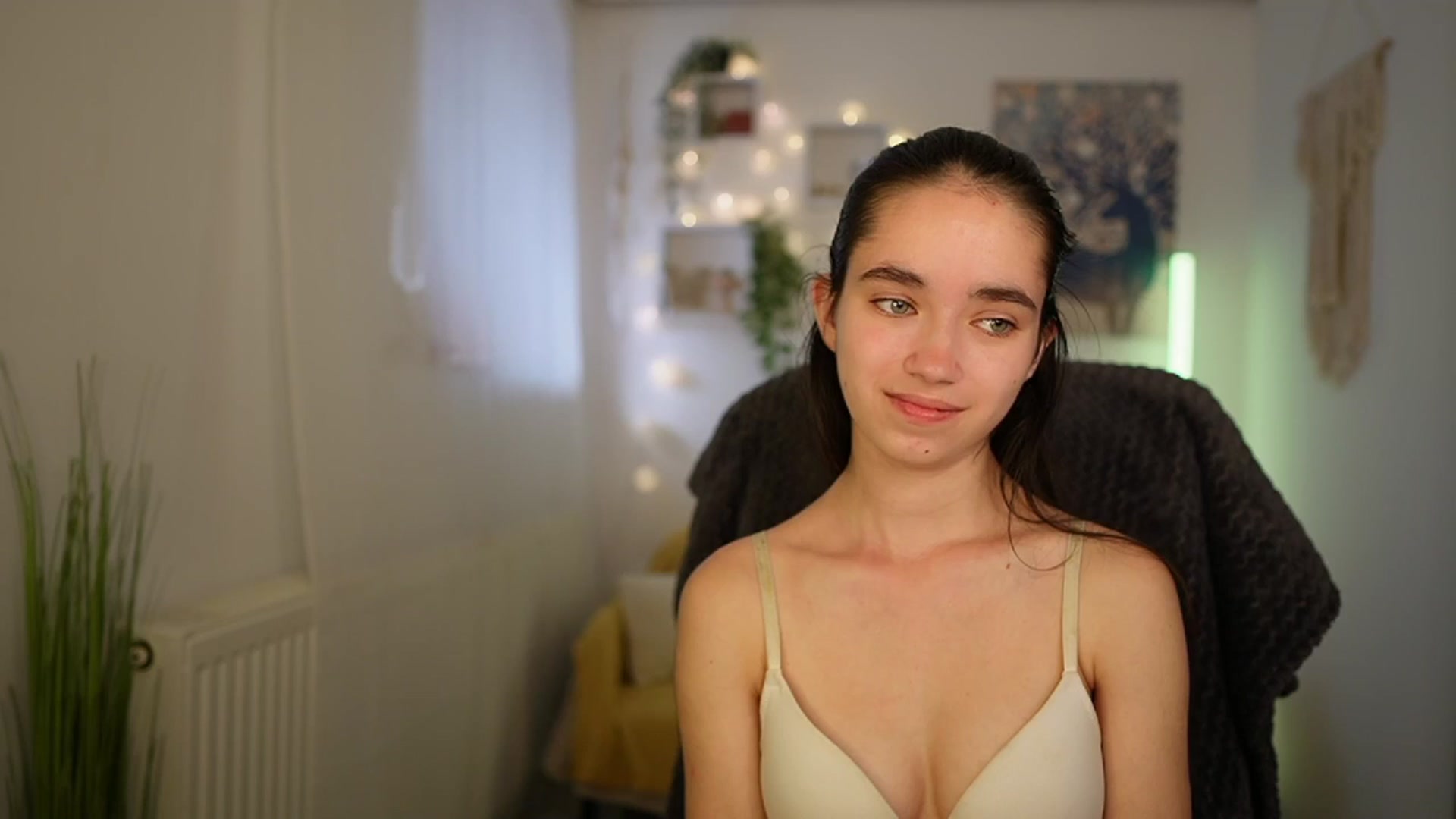 Gallery image thumbnail from Gia_Paige18's myfreecams stream on, 05/26/2024, 15:02 image 16 of 20