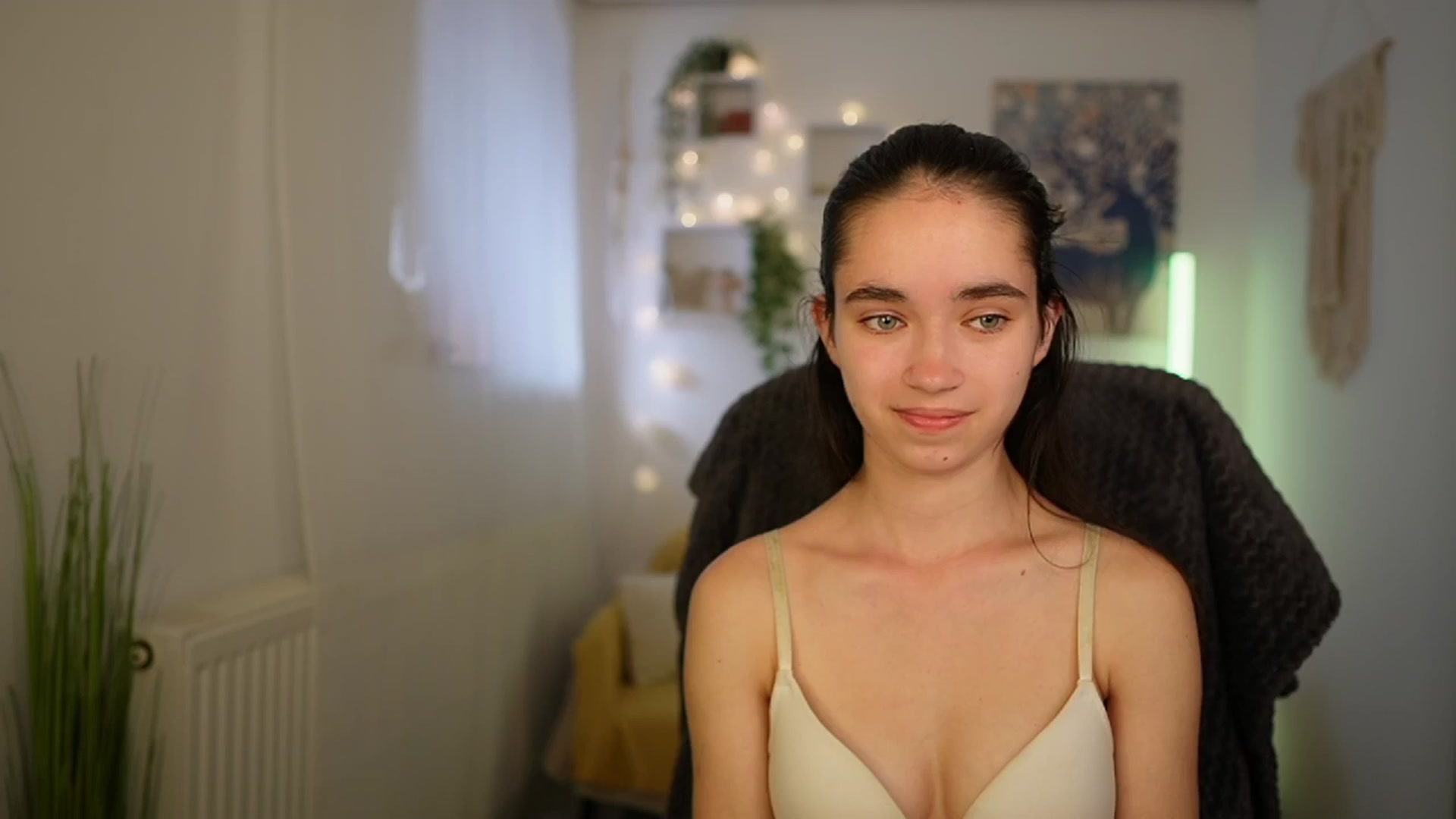 Gallery image thumbnail from Gia_Paige18's myfreecams stream on, 05/26/2024, 15:02 image 17 of 20